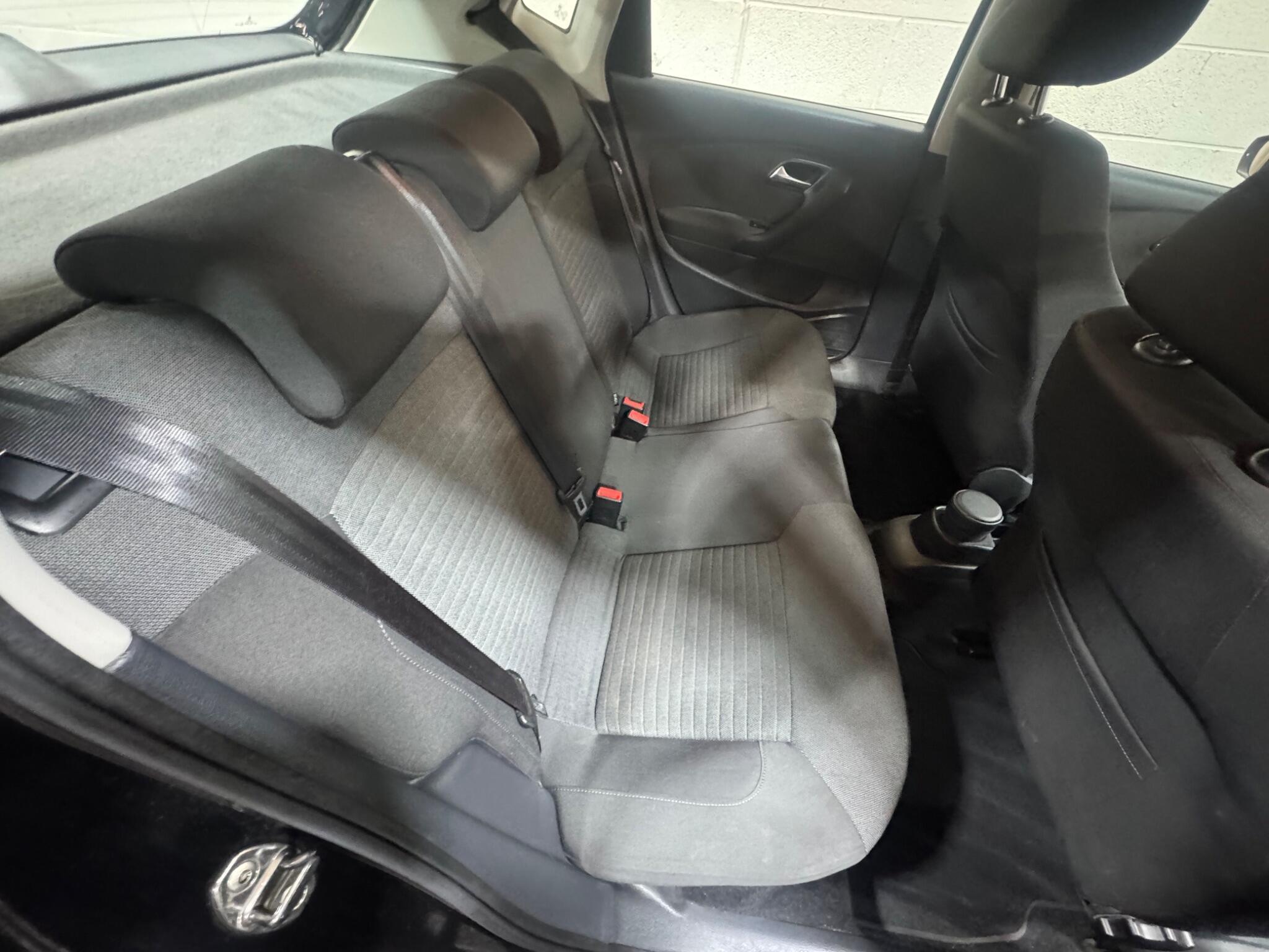 Volkswagen Polo - Image 12