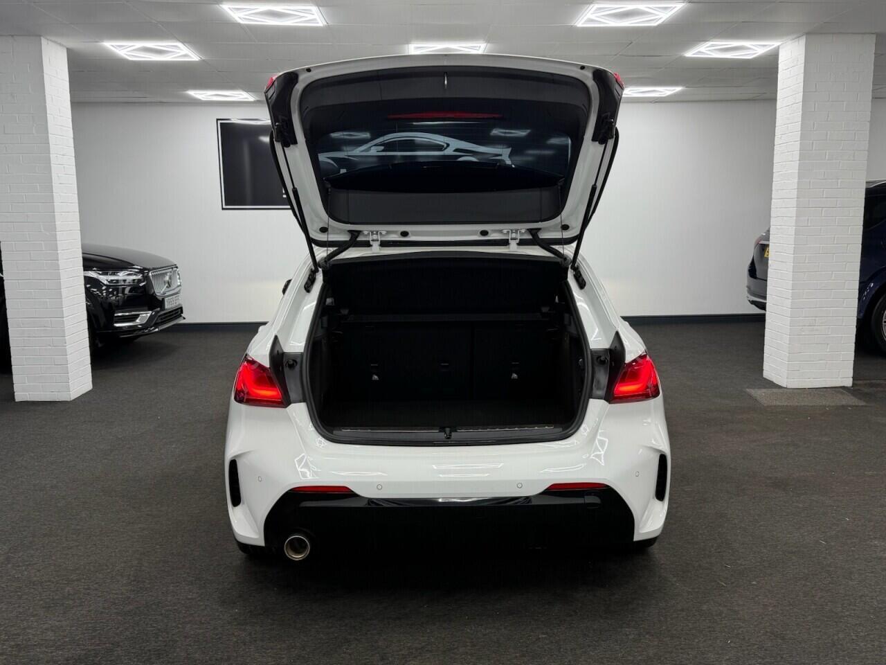 BMW 1 Series - Image 13