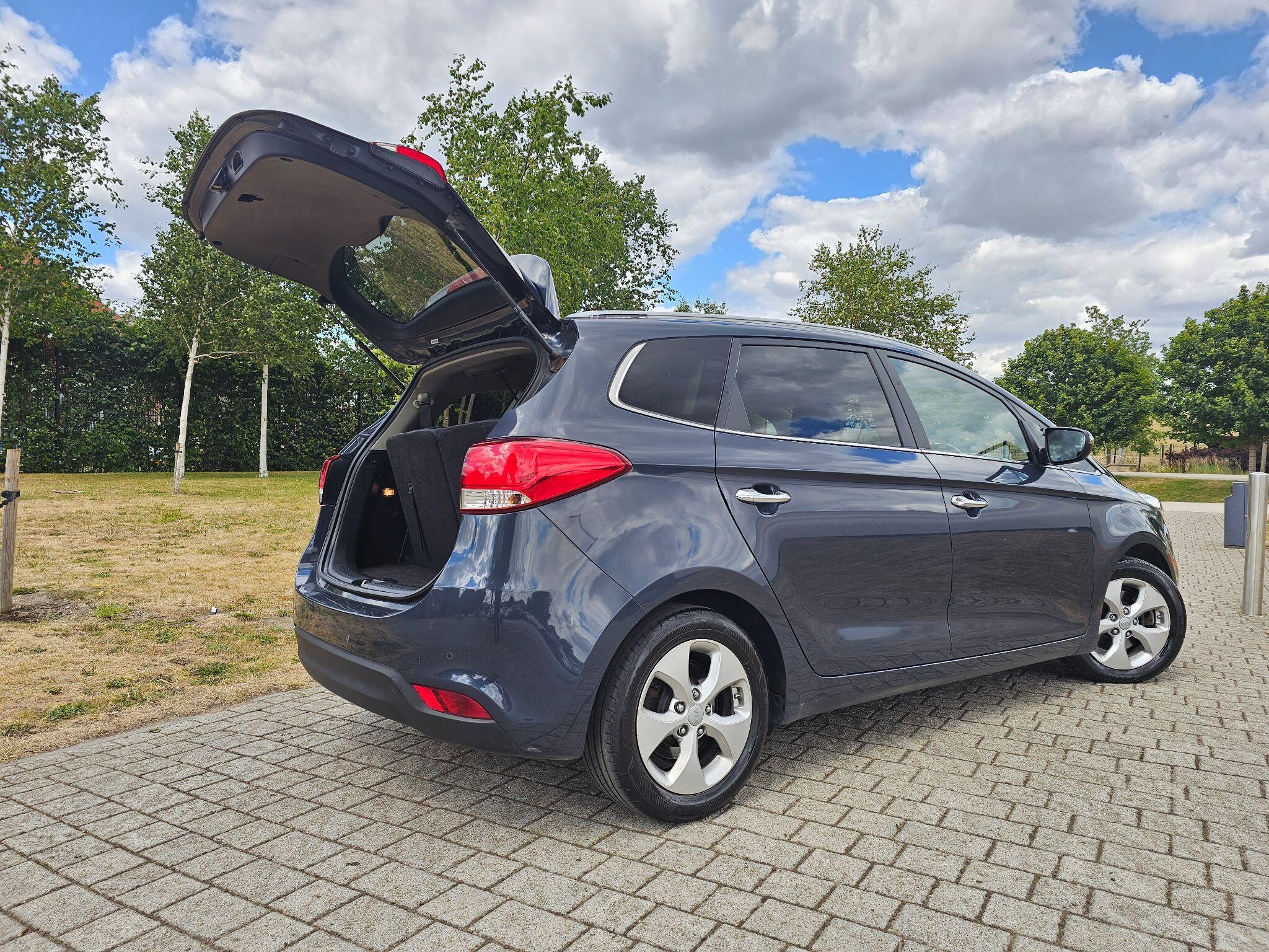 Kia Carens - Image 5