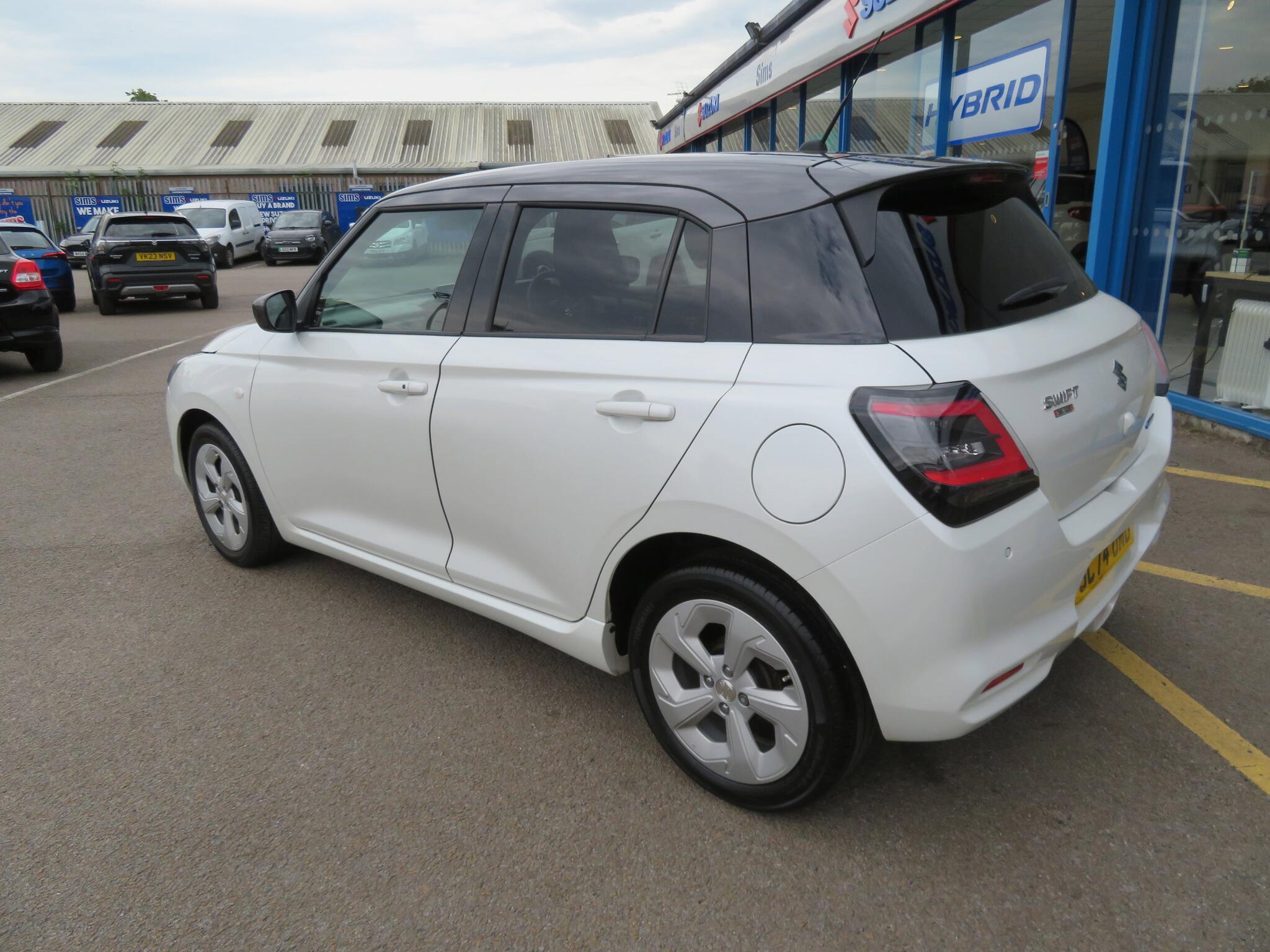 Suzuki Swift - Image 7