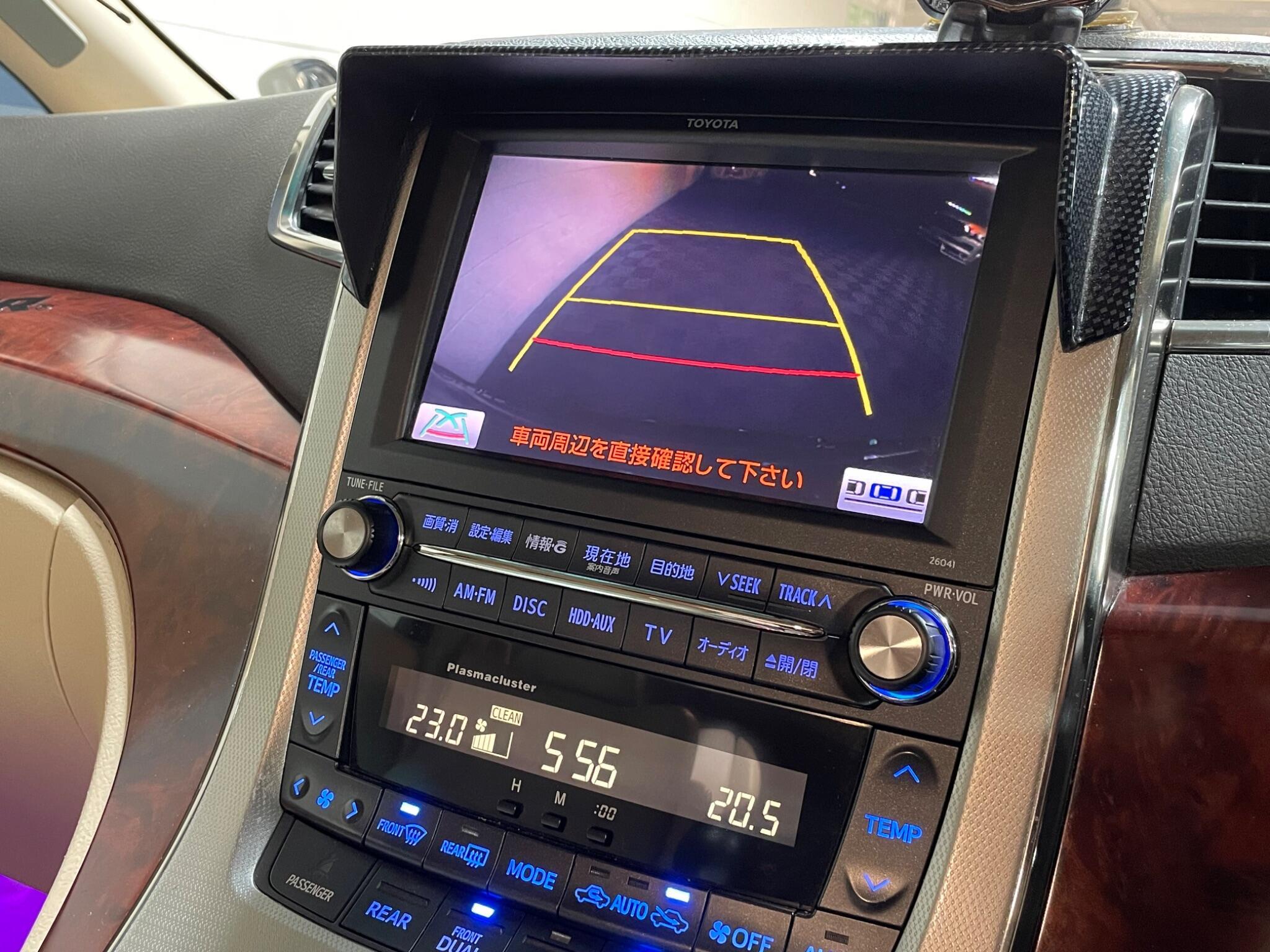 Toyota Vellfire - Image 15