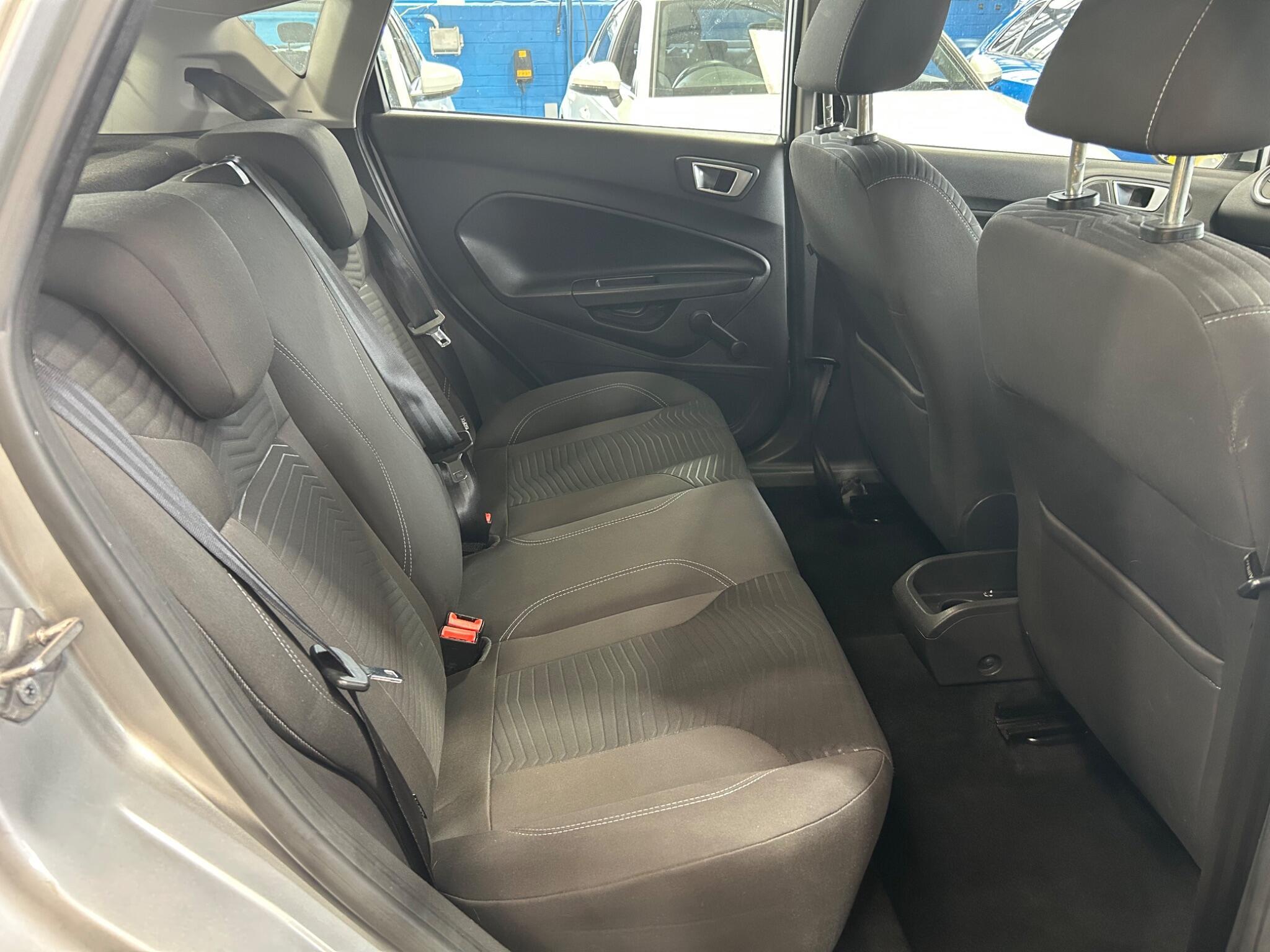 Ford Fiesta - Image 22