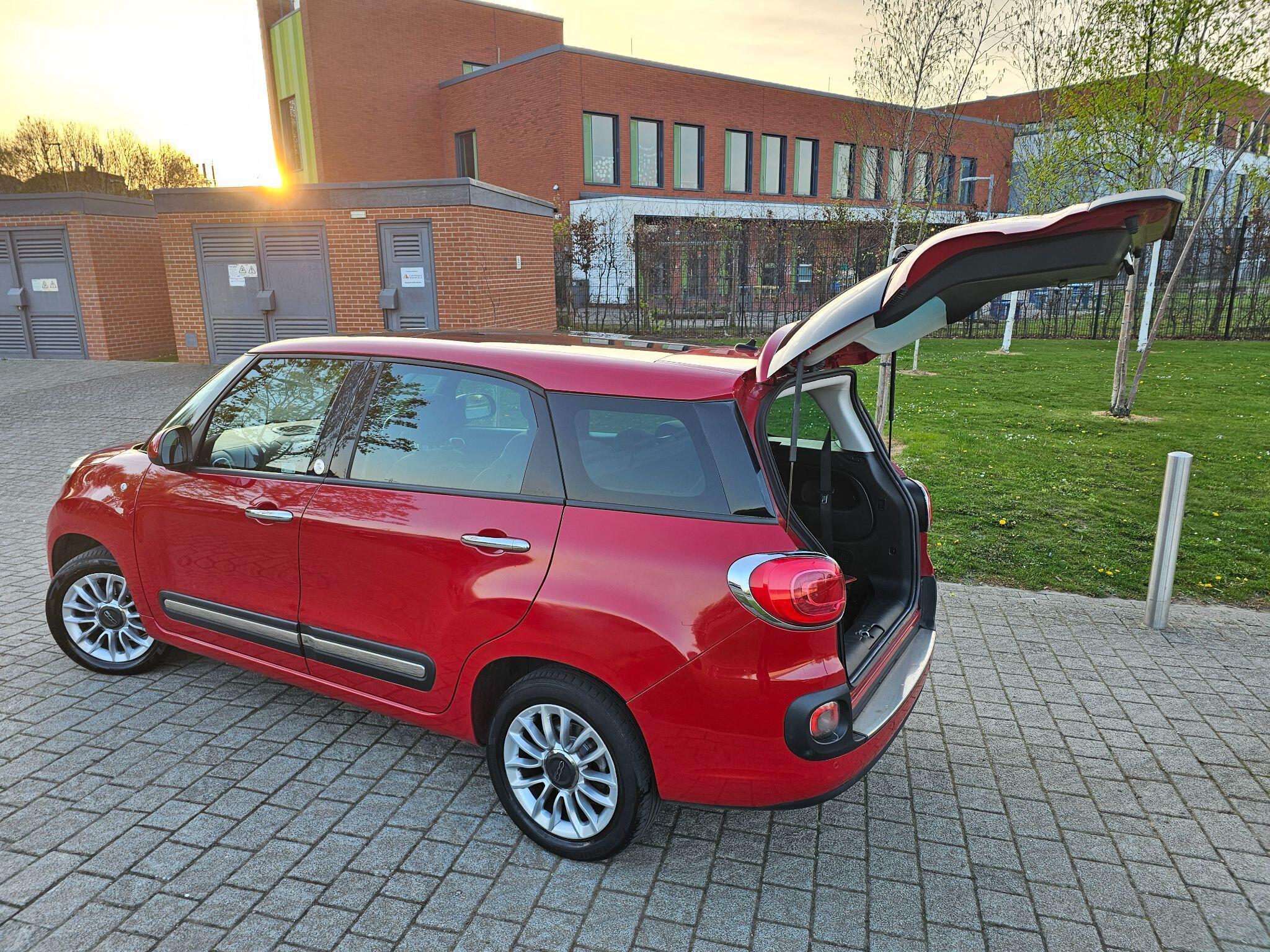 Fiat 500L - Image 6