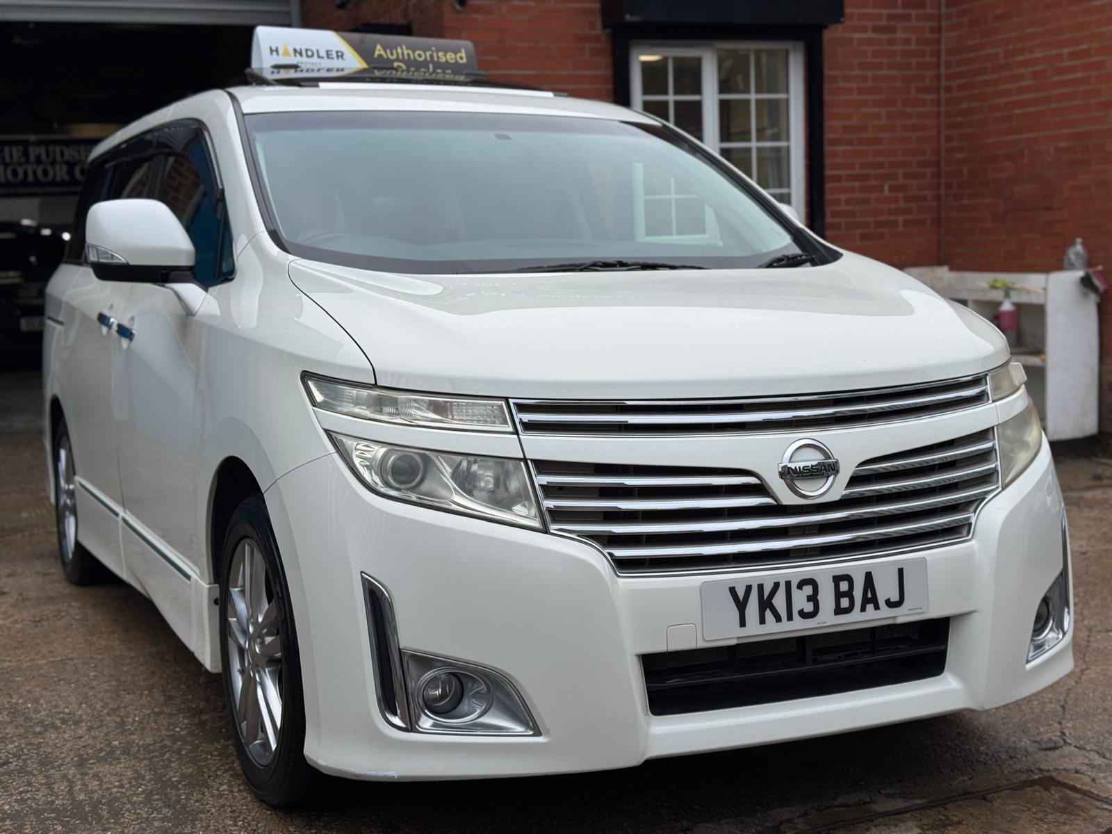 Nissan Elgrand - Image 6
