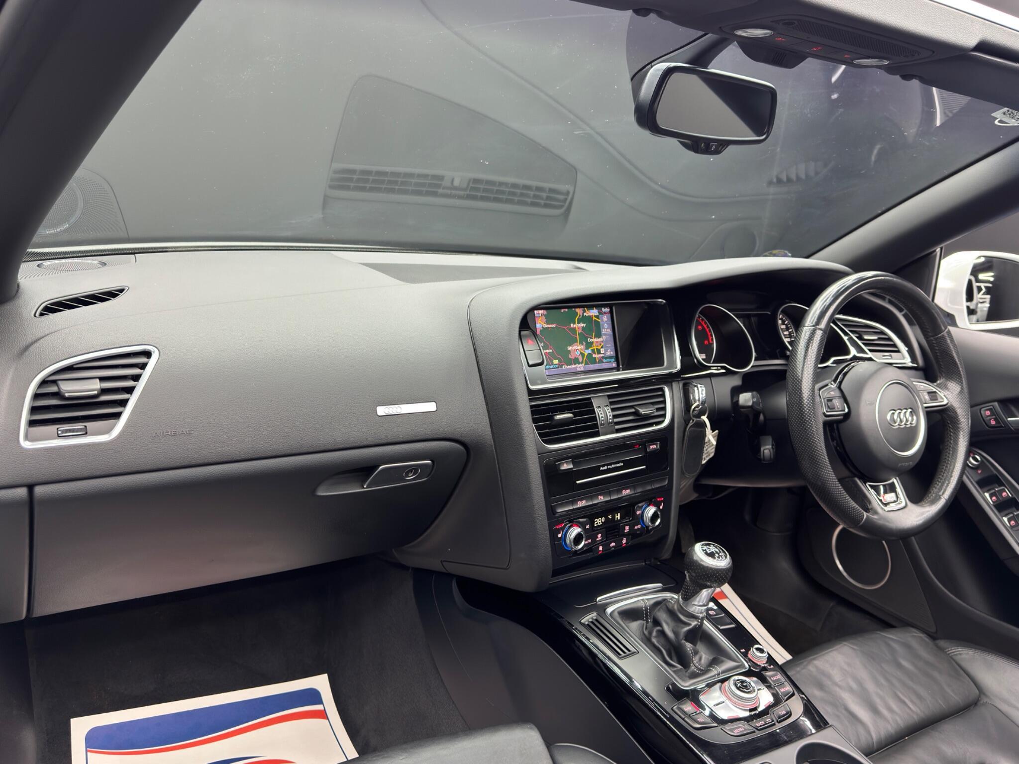 Audi A5 CABRIOLET - Image 11