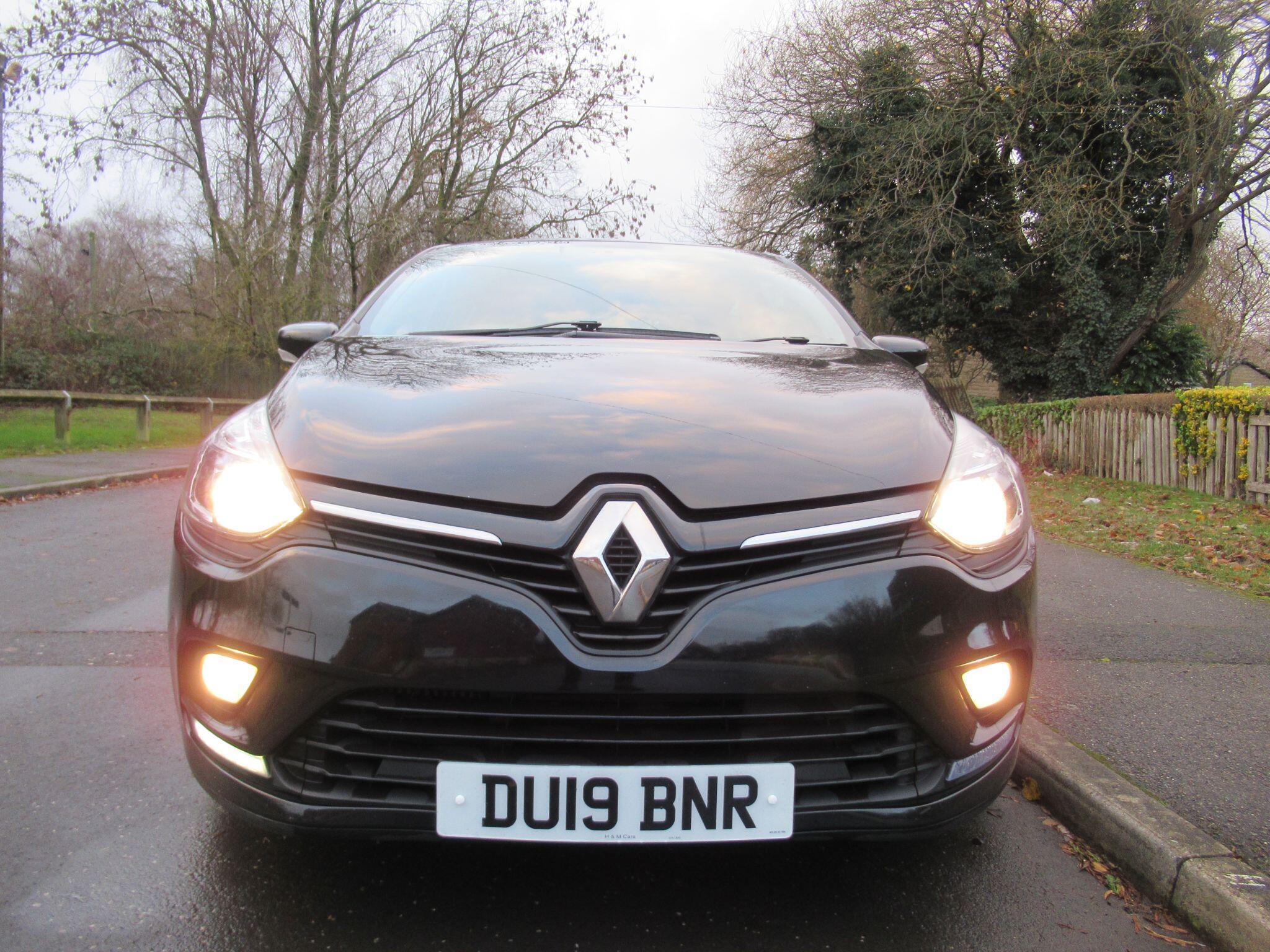 Renault Clio - Image 9