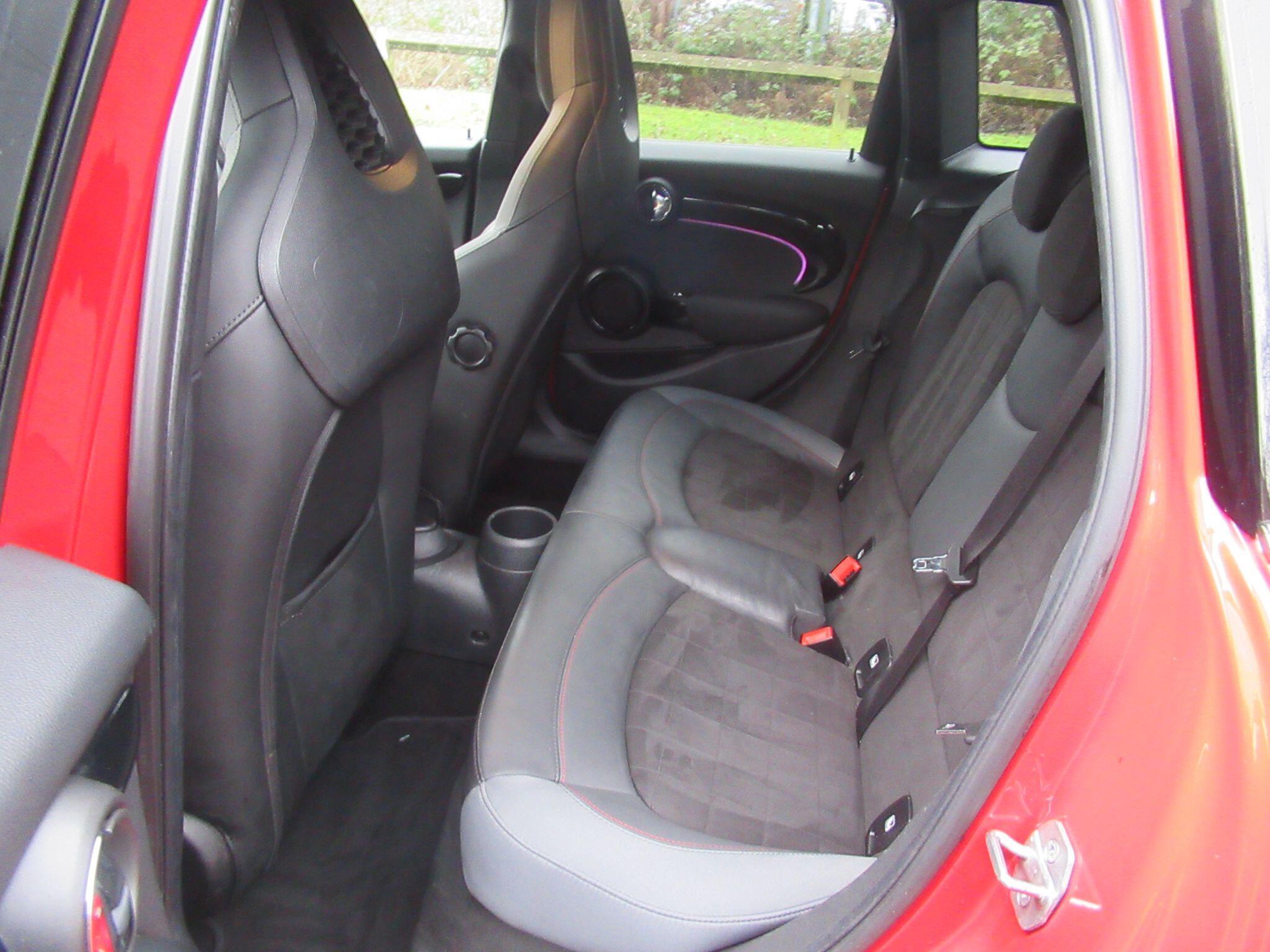 MINI Hatch - Image 19