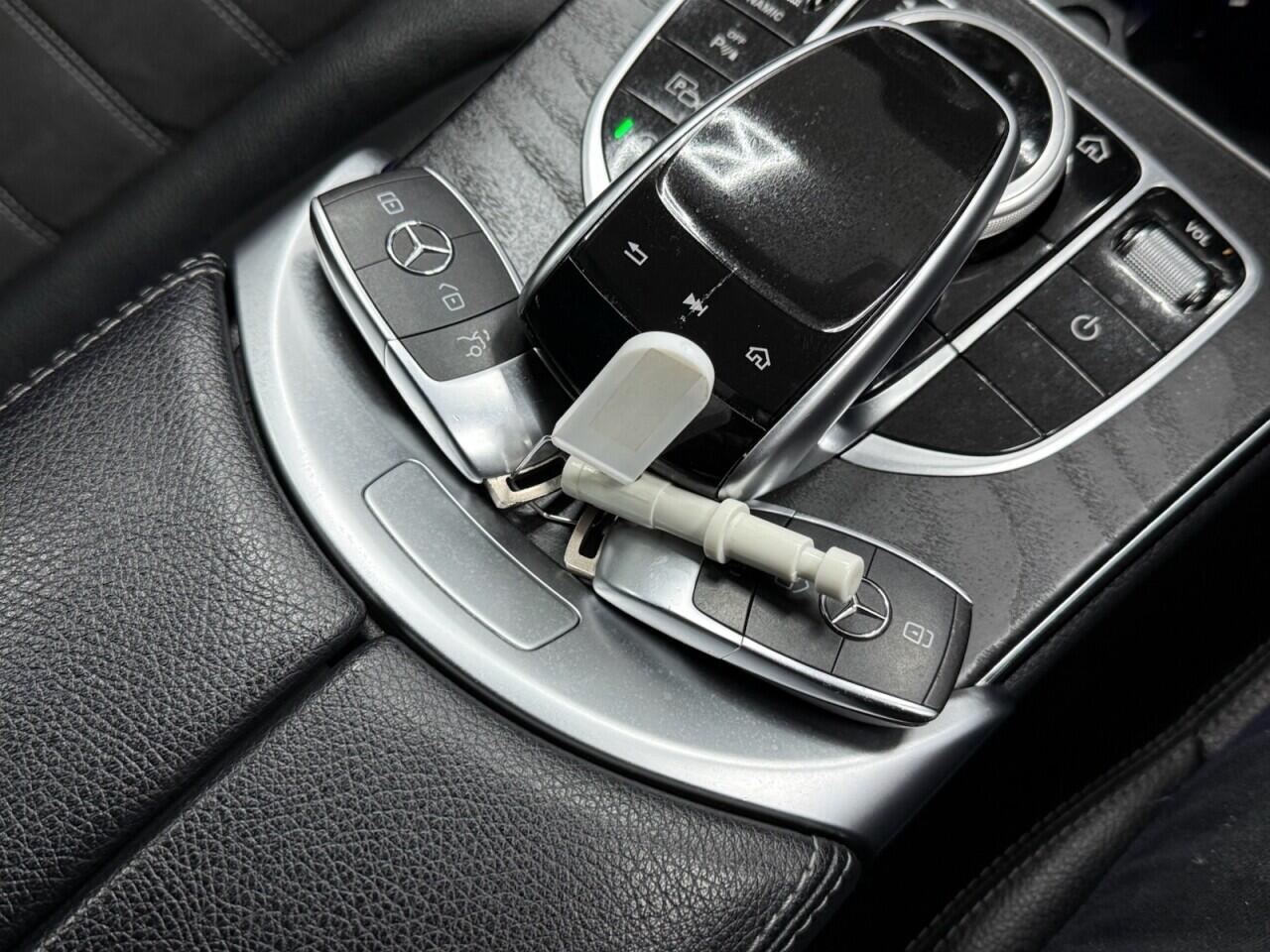 Mercedes C-Class - Image 25