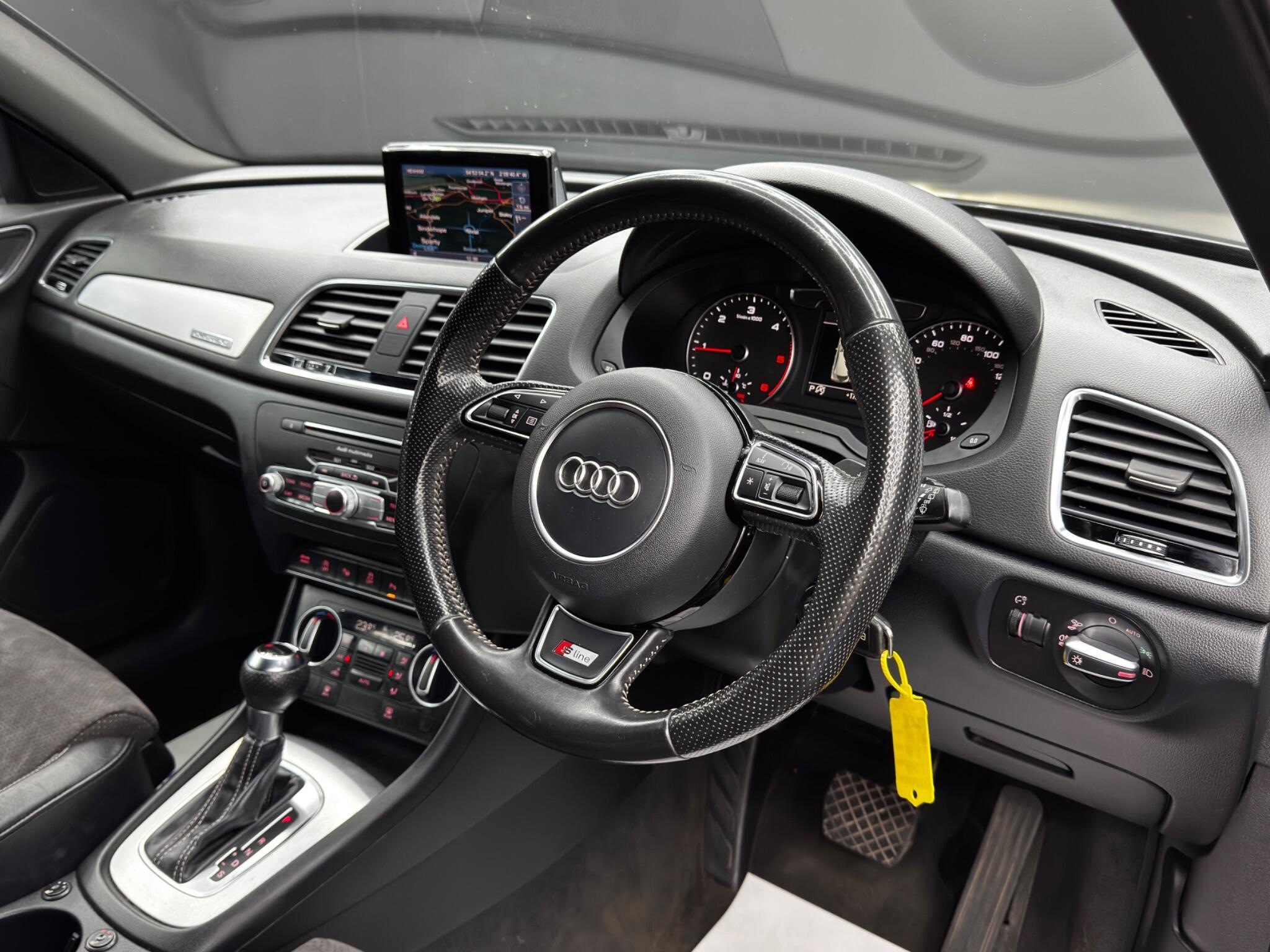 Audi Q3 - Image 9