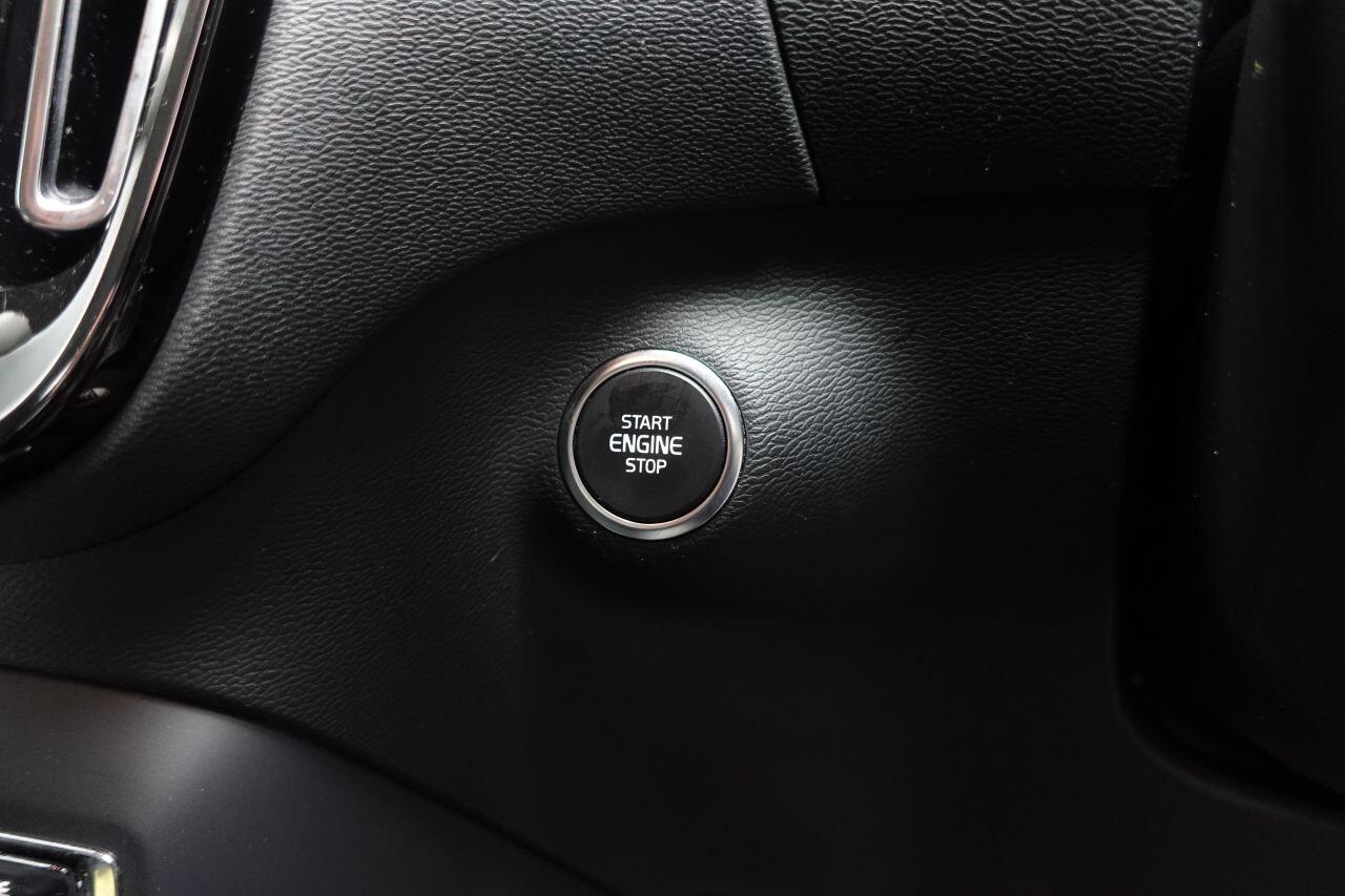 Volvo XC40 - Image 32