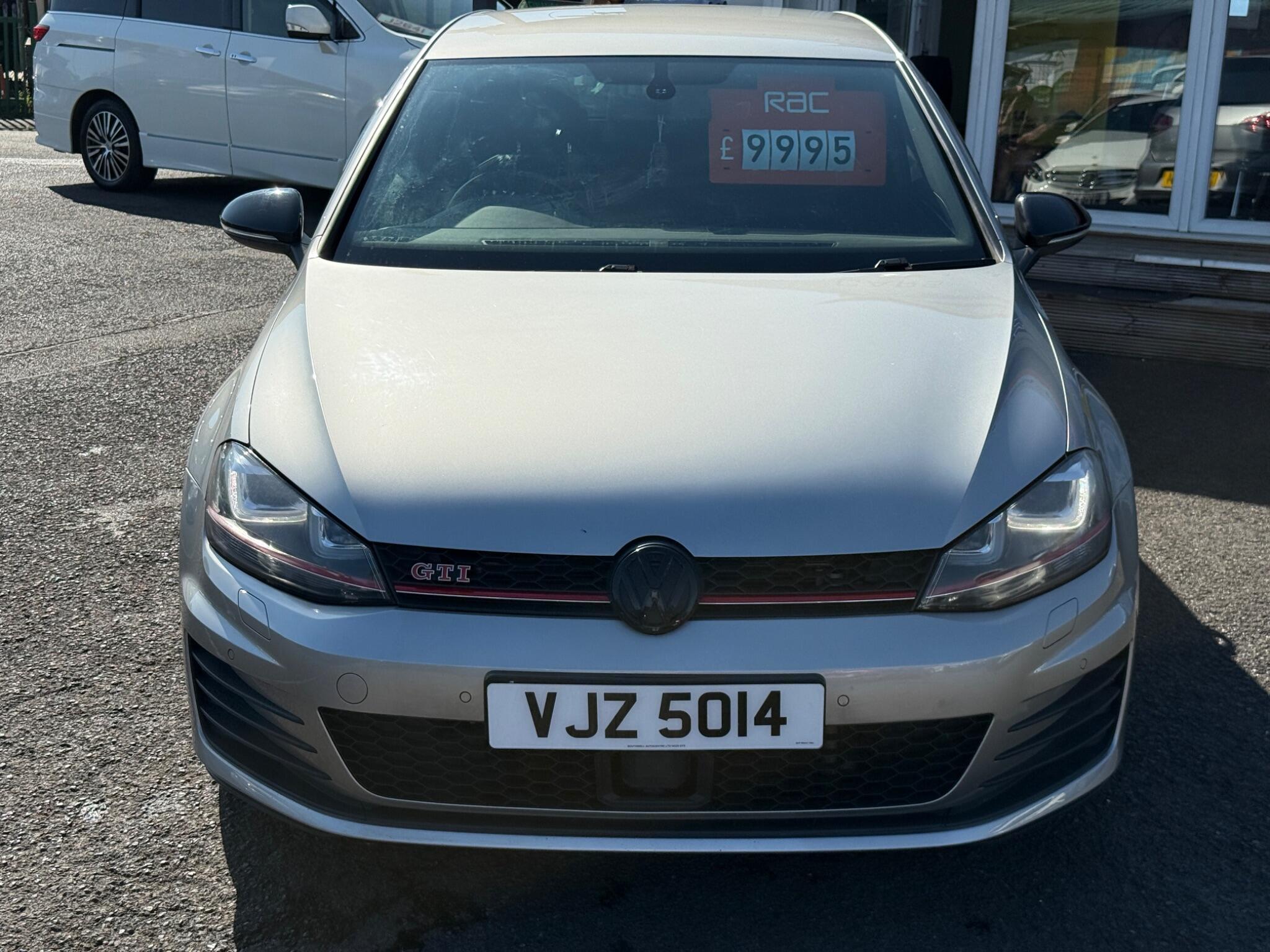 Volkswagen Golf - Image 5