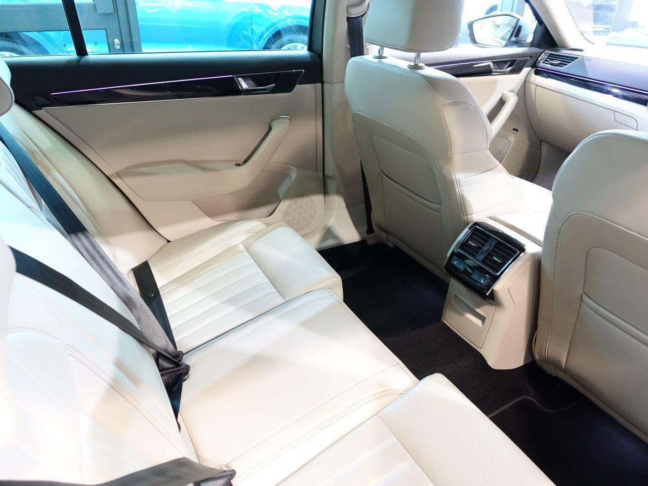 Skoda Superb - Image 20