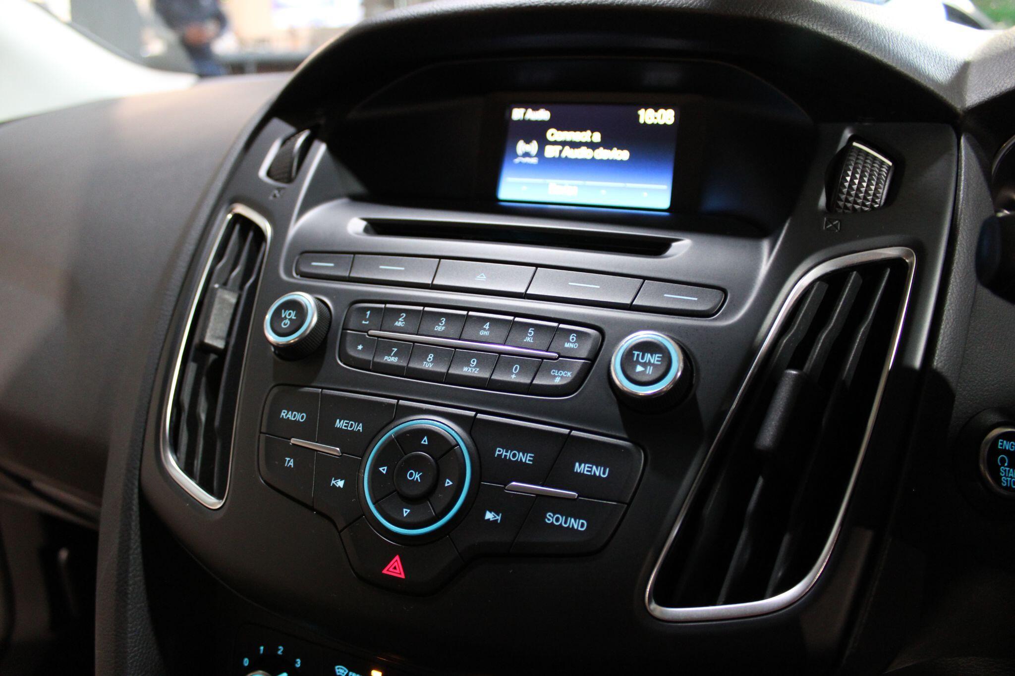 Ford Focus - Image 17