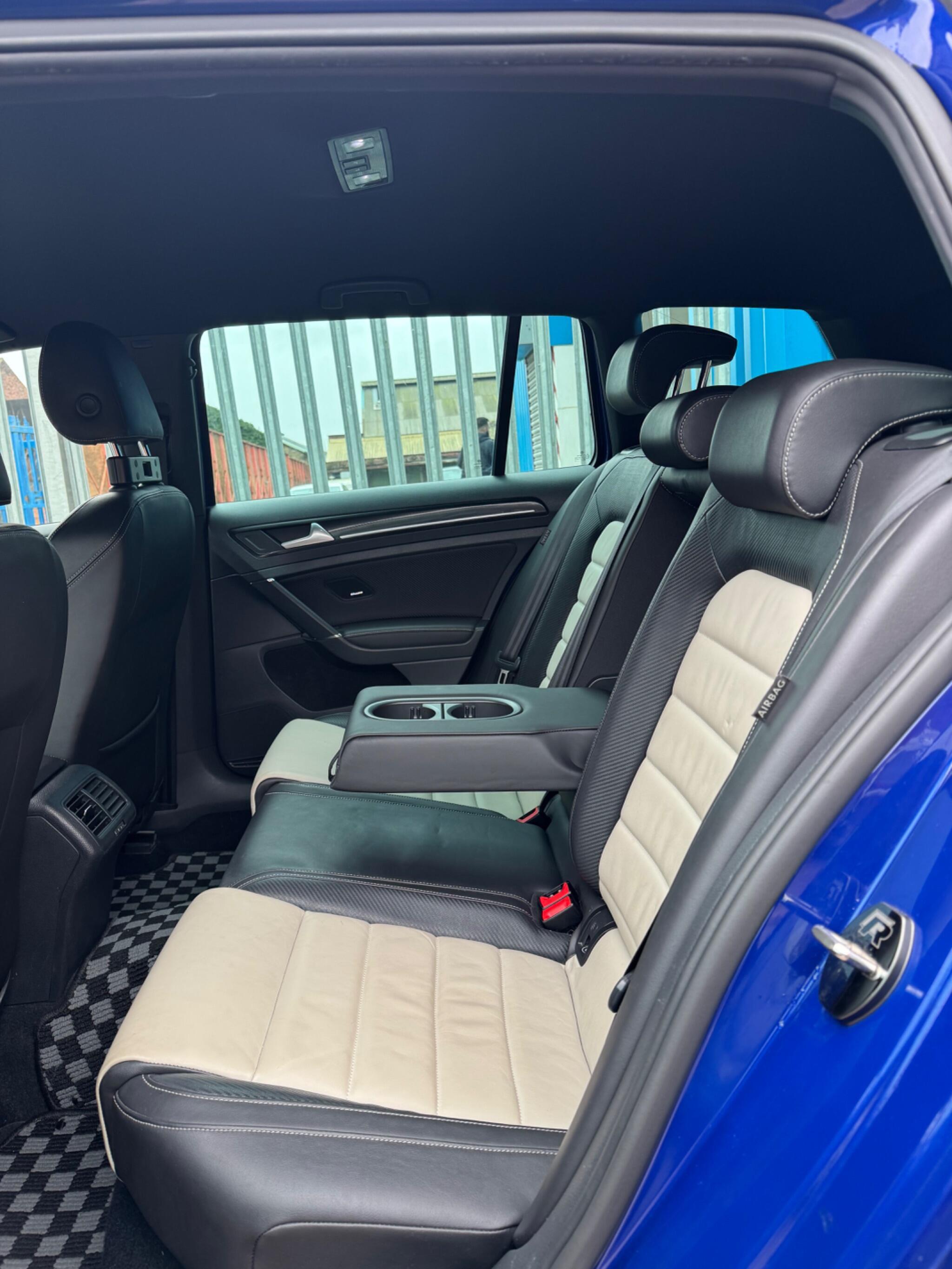 Volkswagen Golf - Image 28