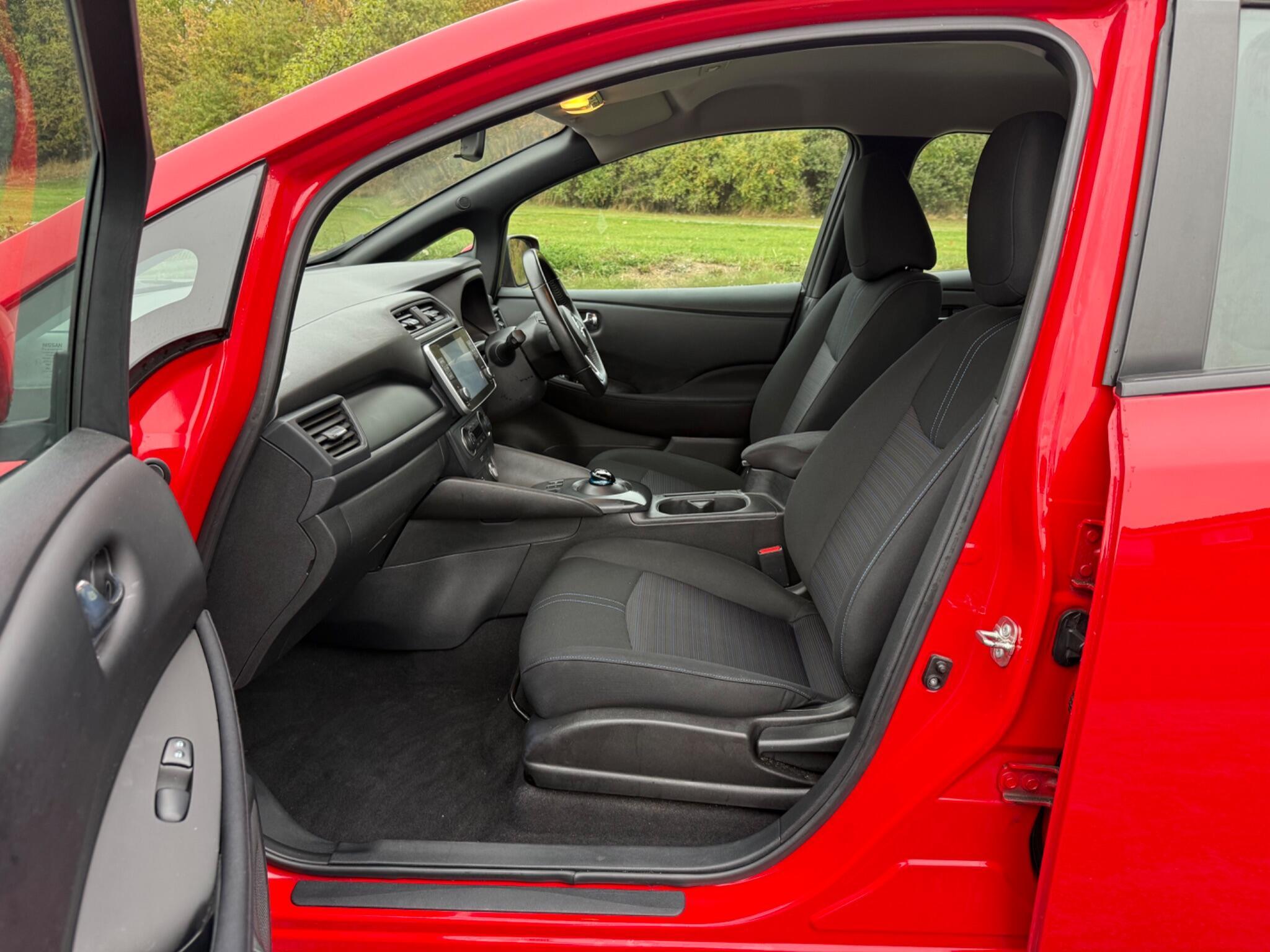 Nissan Leaf - Image 8