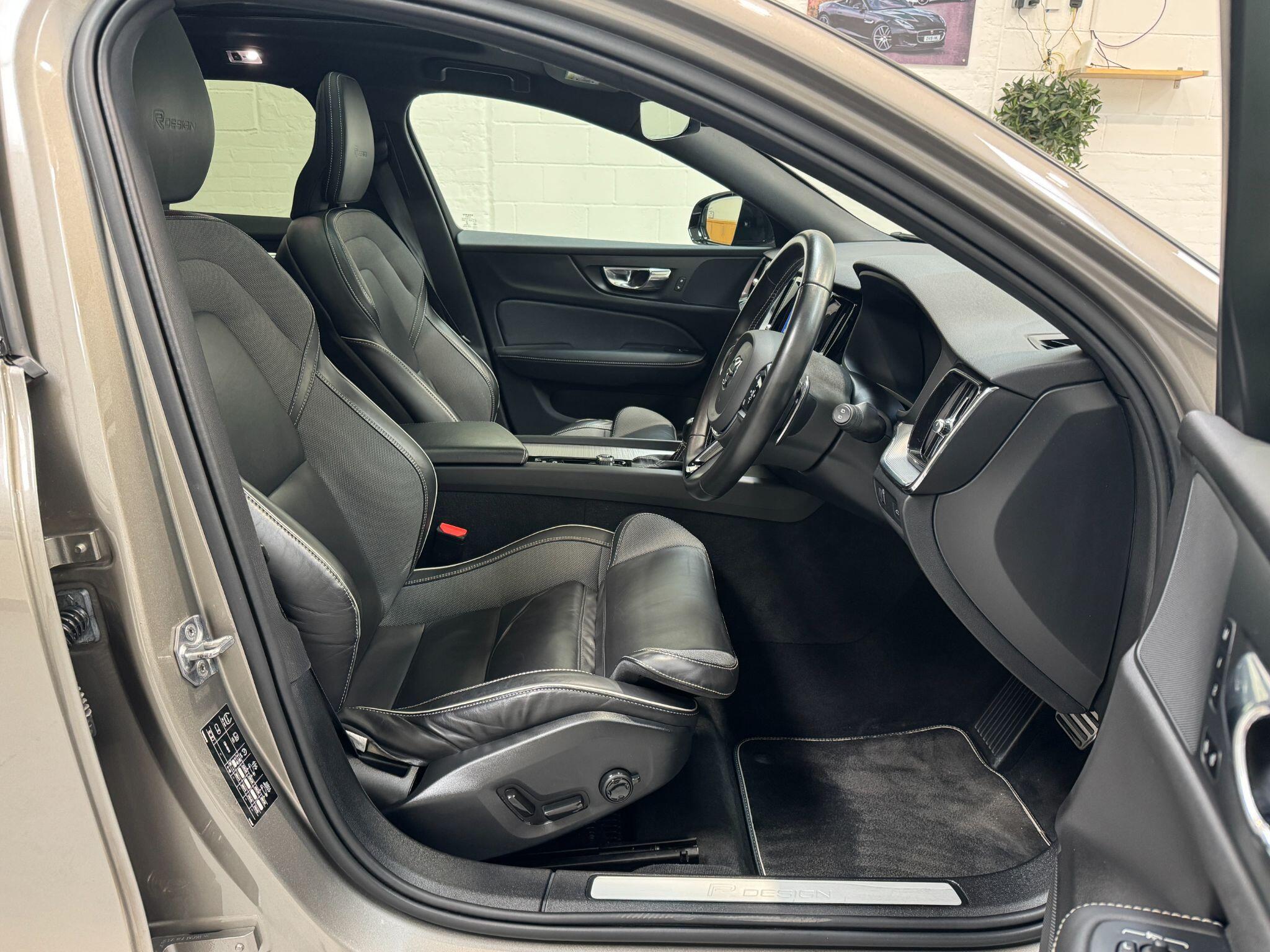 Volvo V60 - Image 18