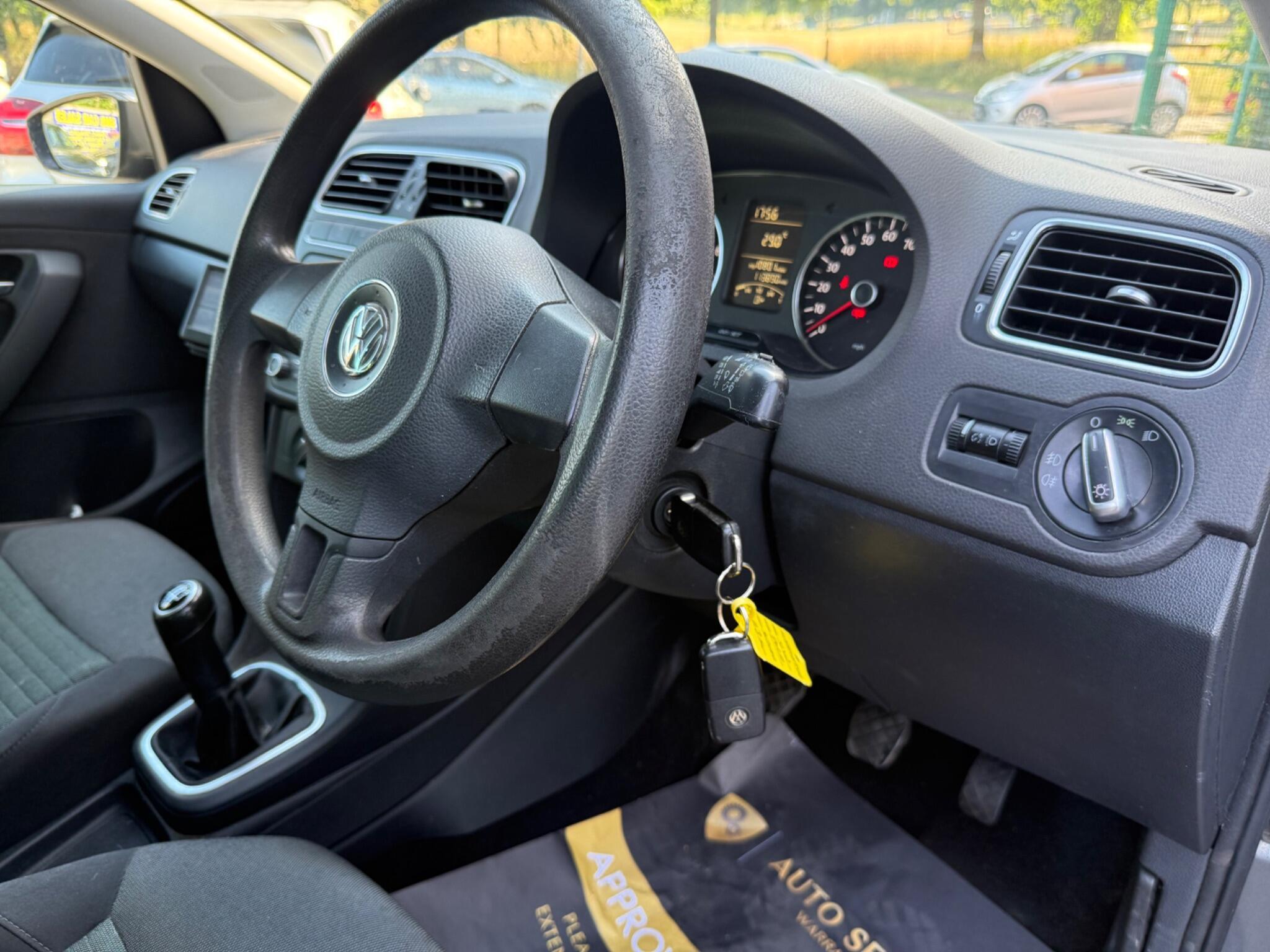 Volkswagen Polo - Image 13