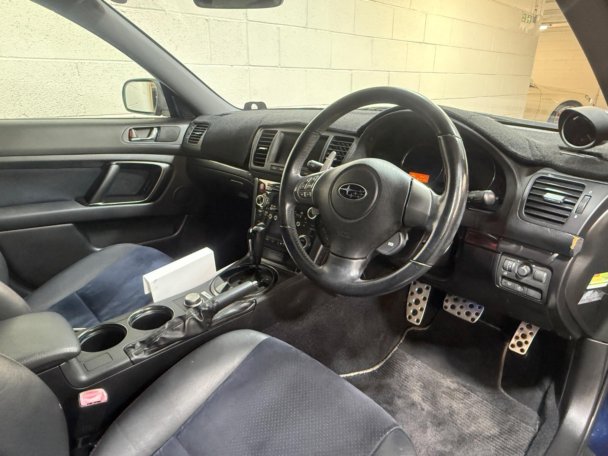 Subaru Legacy - Image 9