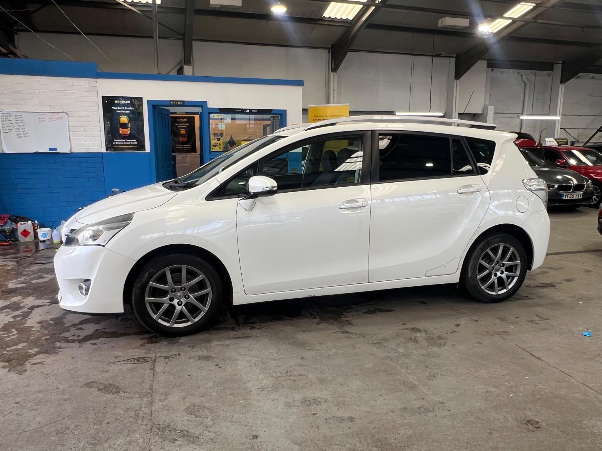 Toyota Verso - Image 13