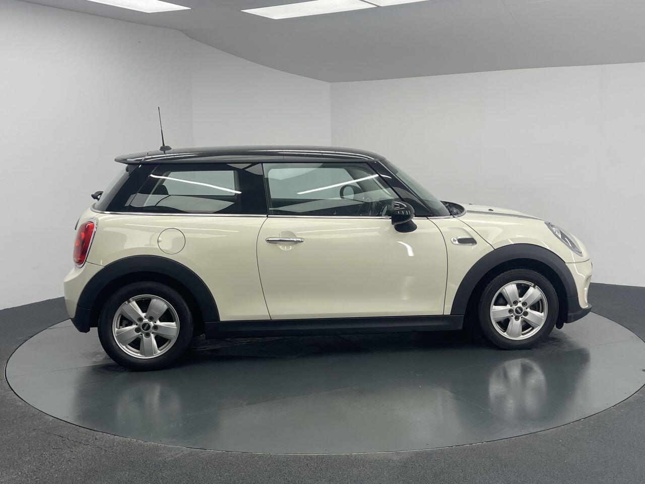 MINI Hatch - Image 13