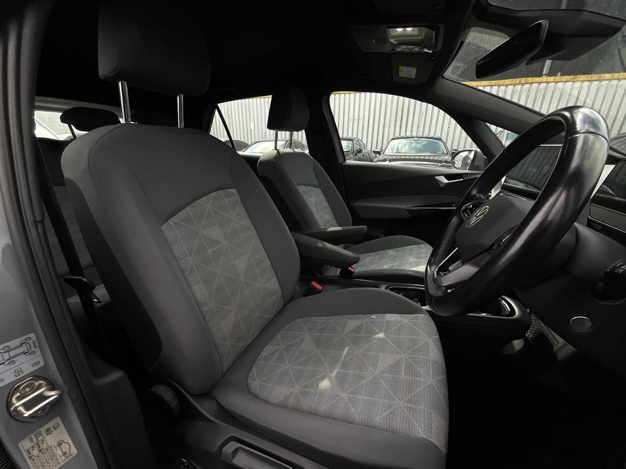 Volkswagen ID.3 - Image 8