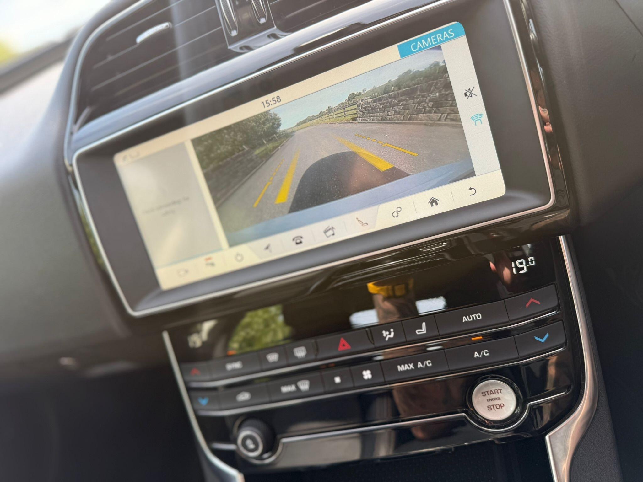 Jaguar XE - Image 41