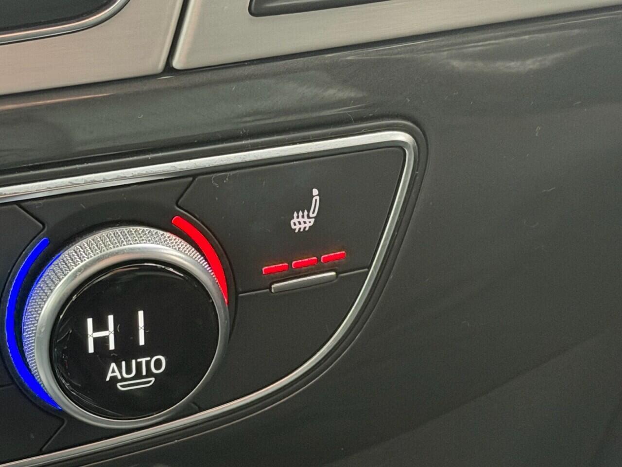 Audi Q7 - Image 37