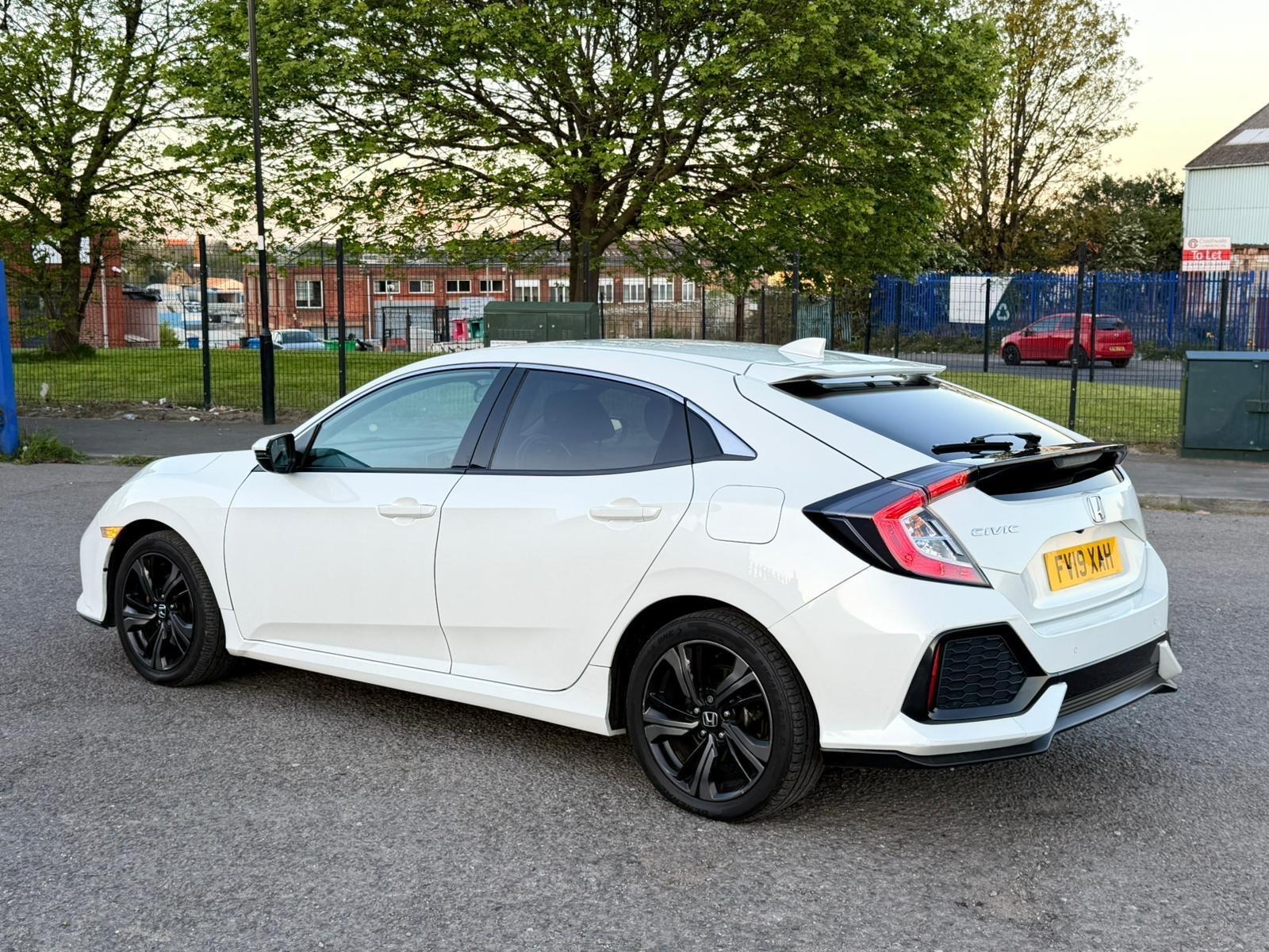 Honda Civic - Image 9