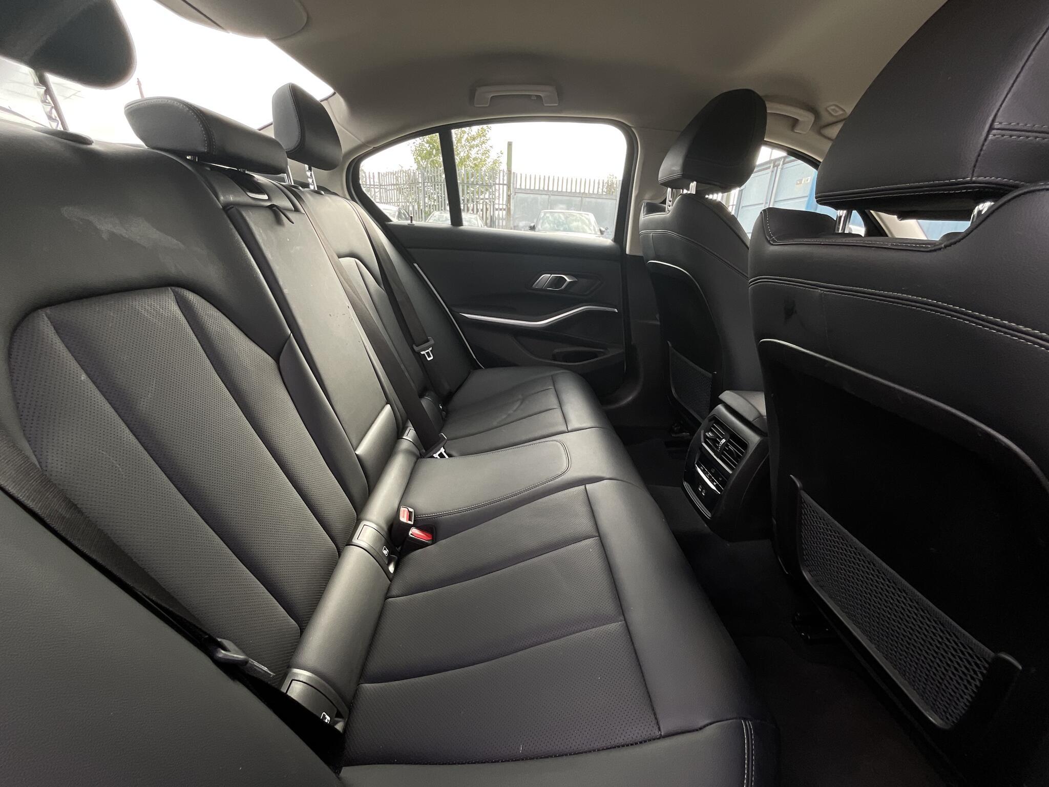 BMW 3 Series - Image 12