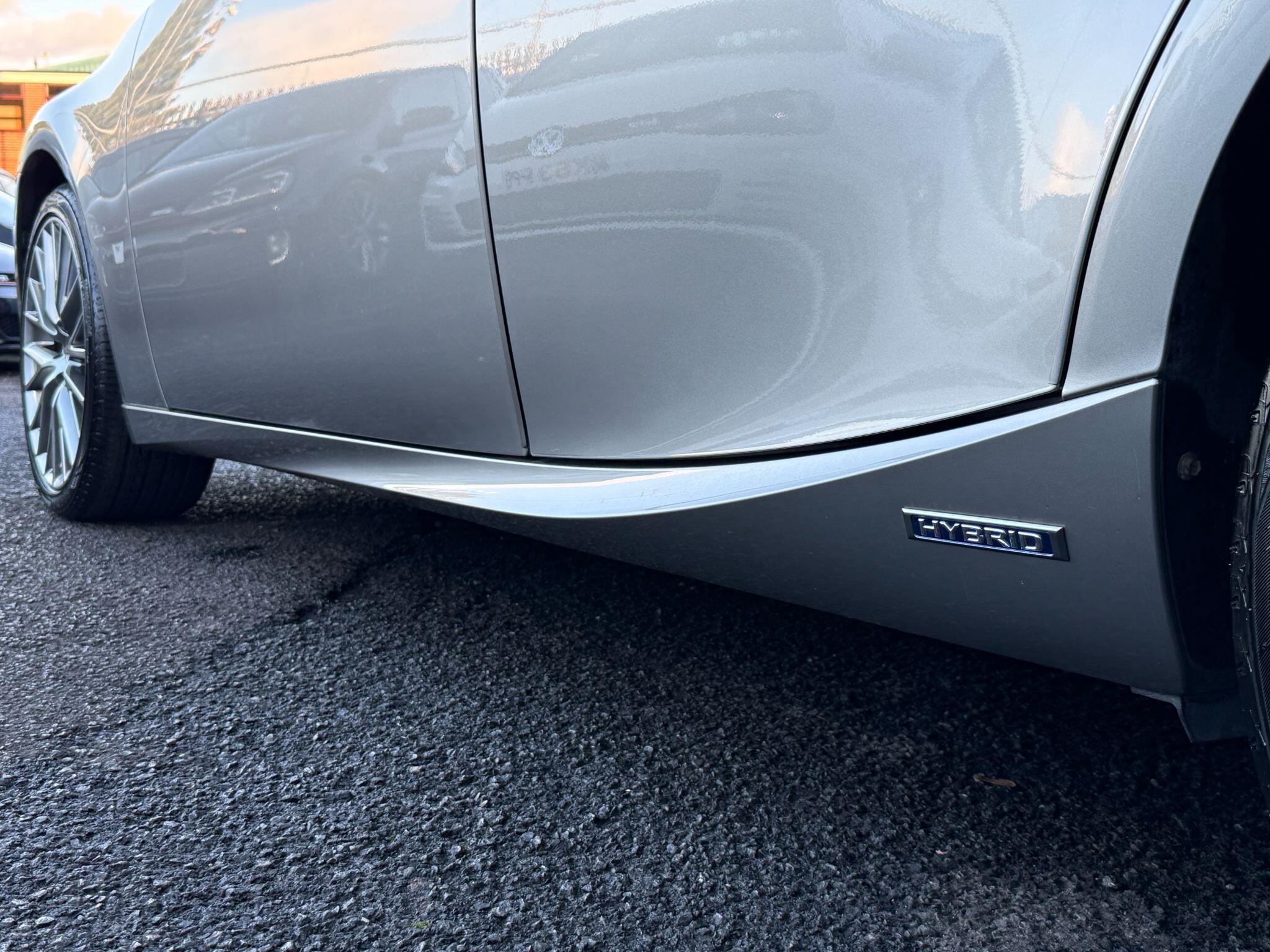 Lexus IS - Image 19