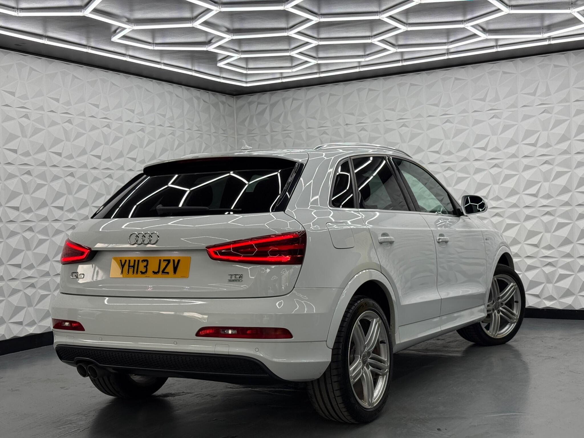 Audi Q3 - Image 3