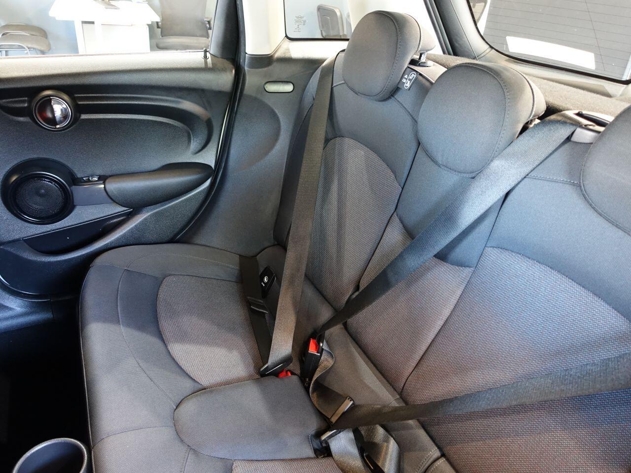 MINI Hatch - Image 17