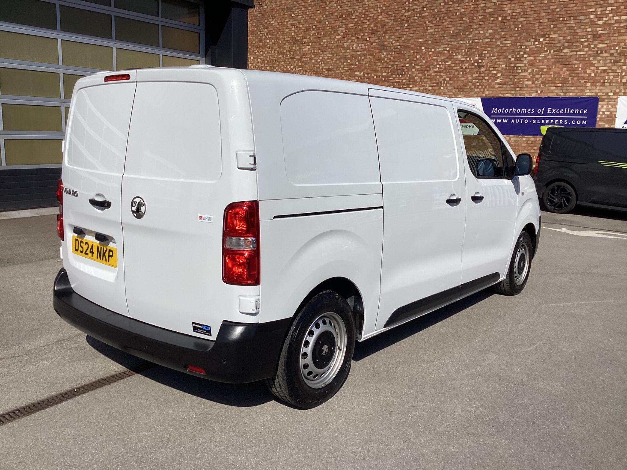 Vauxhall Vivaro - Image 7