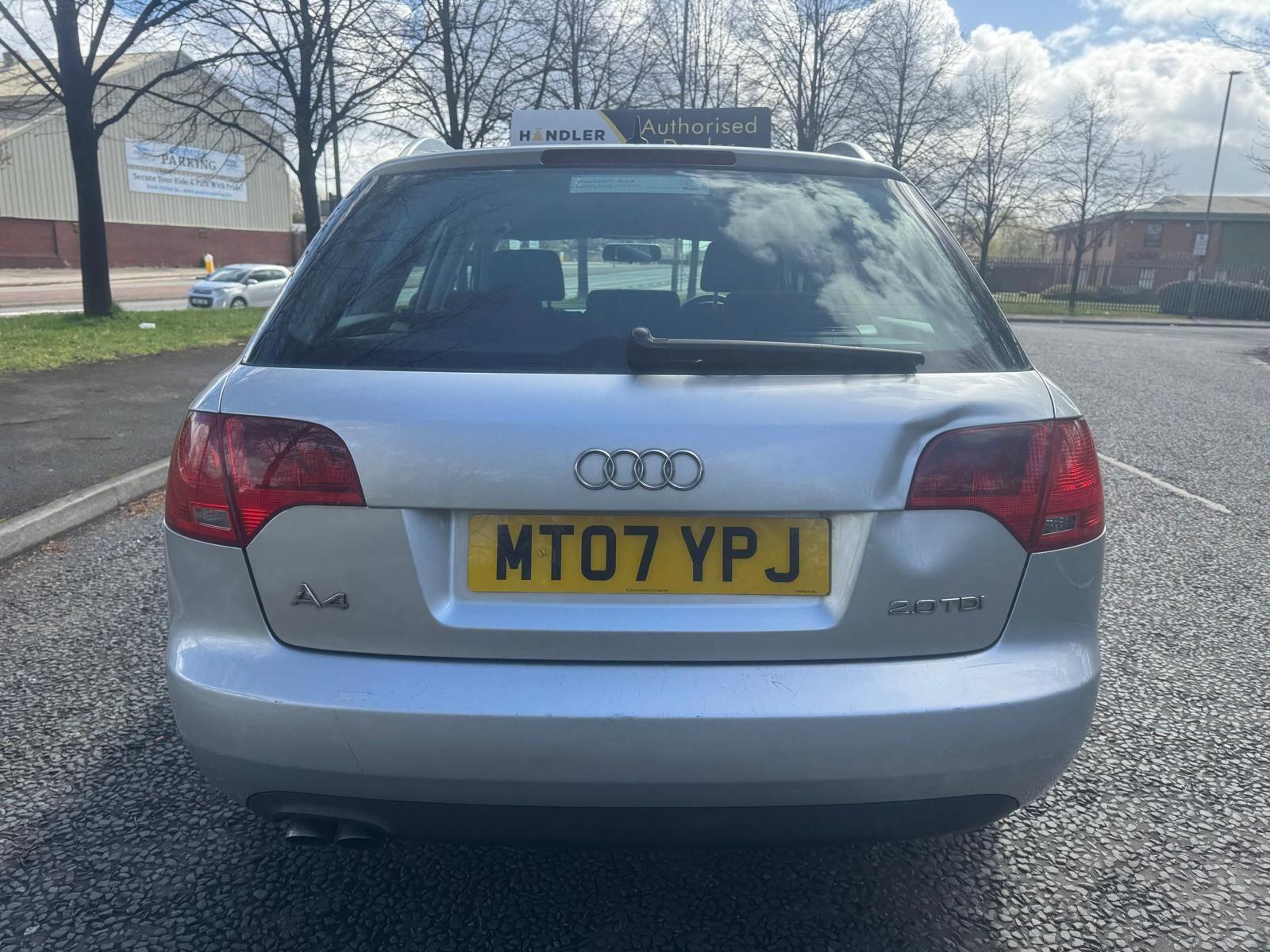 Audi A4 Avant - Image 10