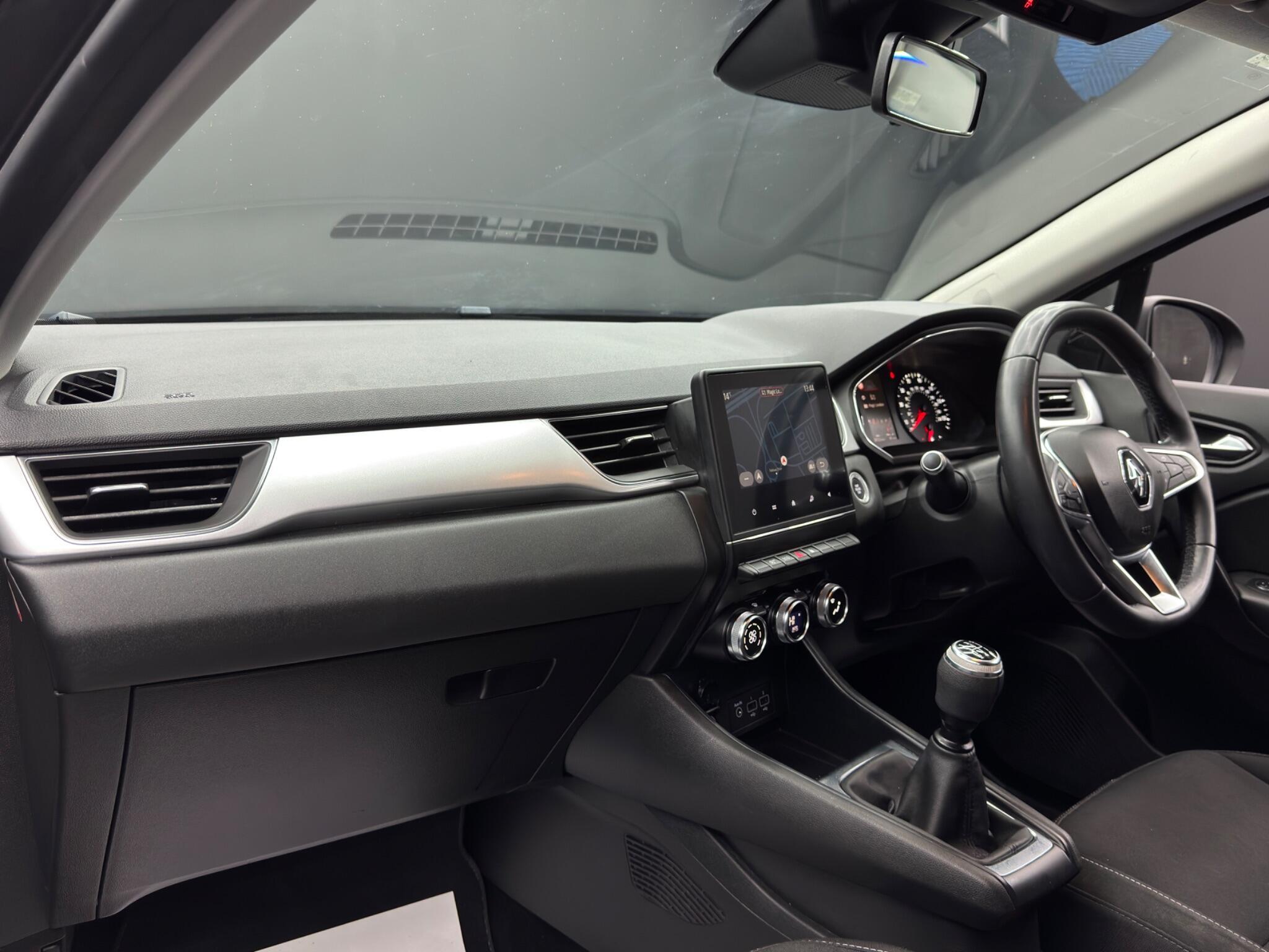 Renault Captur - Image 11