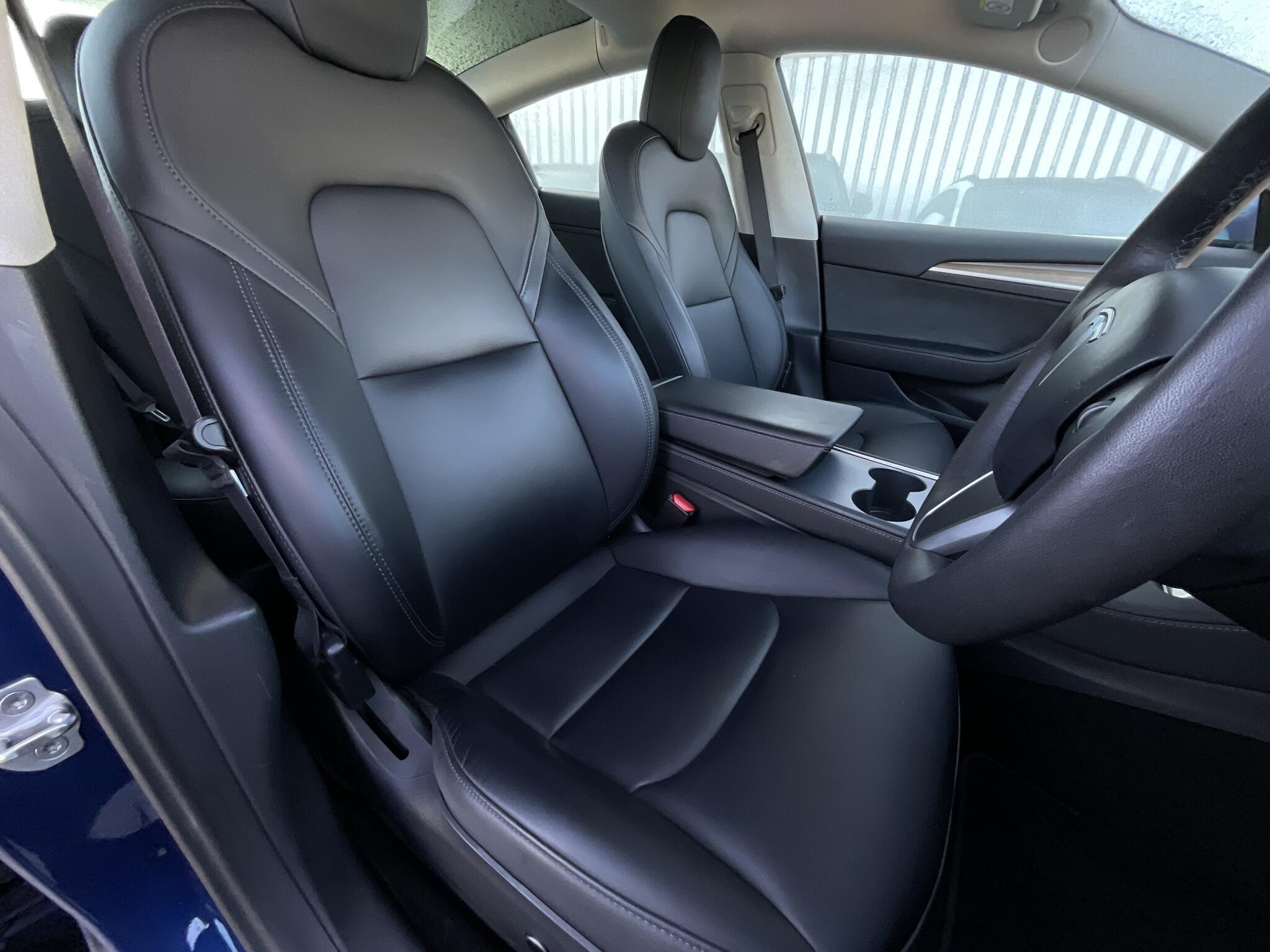 Tesla Model 3 - Image 8
