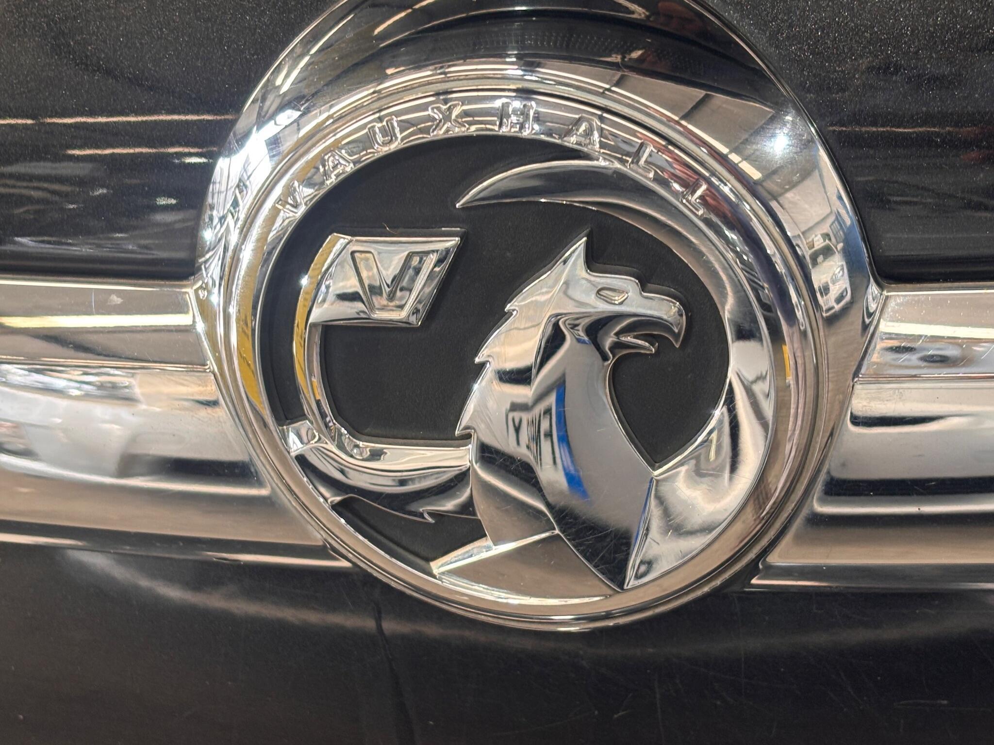 Vauxhall Insignia - Image 10