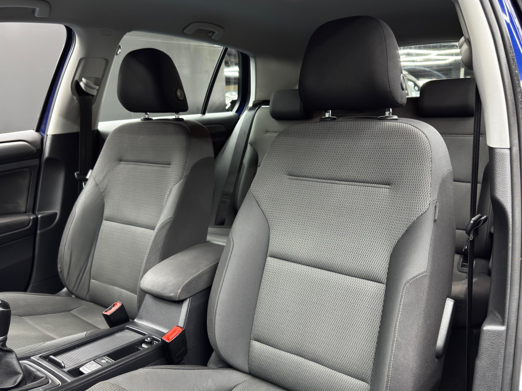 Volkswagen Golf - Image 14
