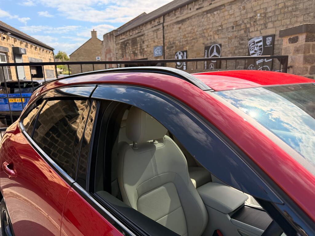 Jaguar F-Pace - Image 17