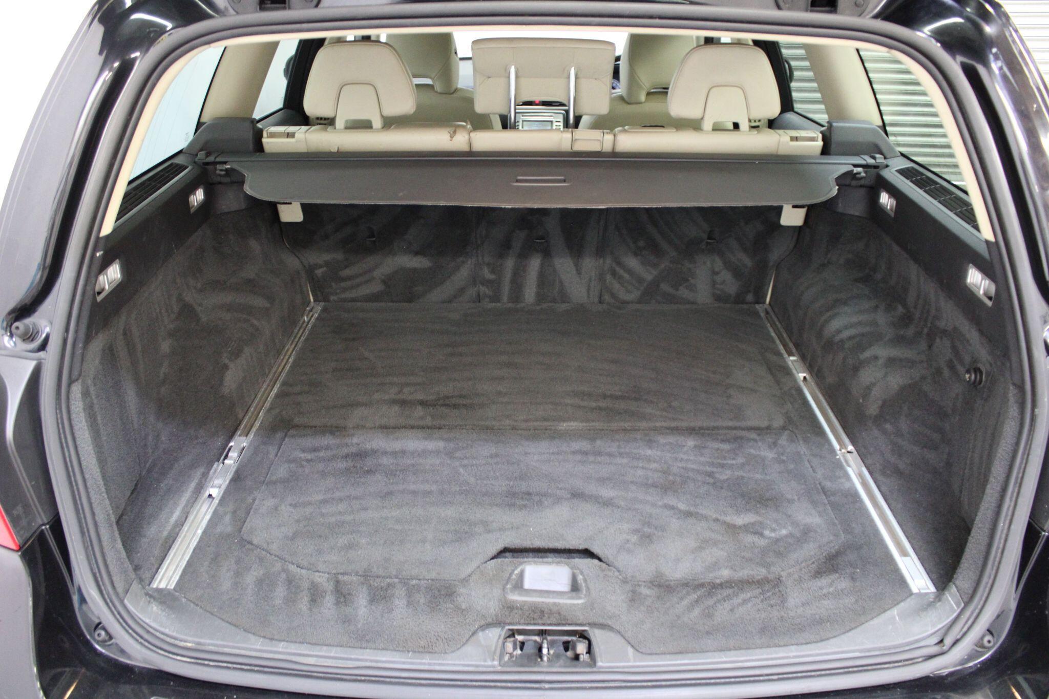 Volvo V70 - Image 16