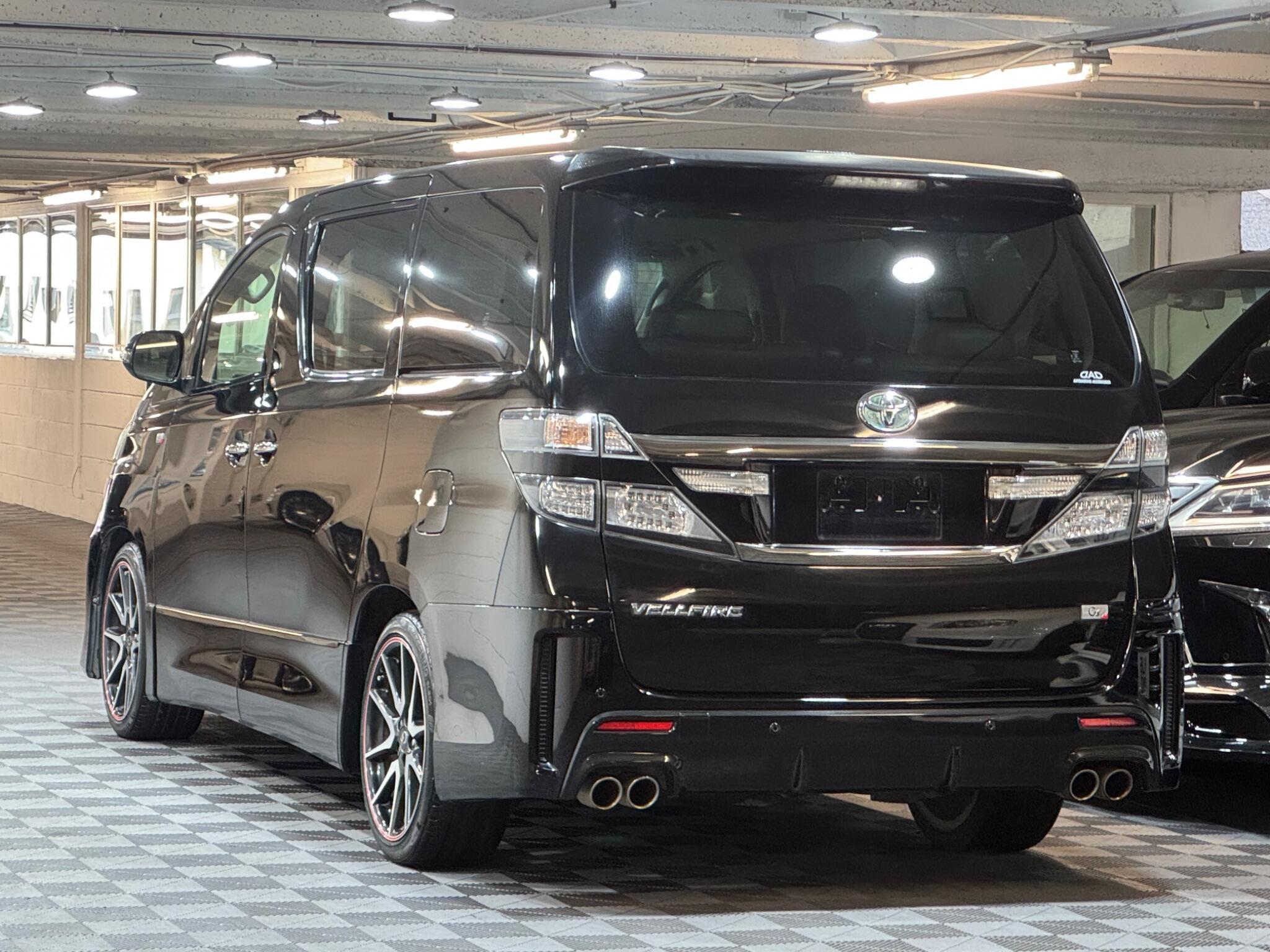 Toyota Vellfire - Image 3