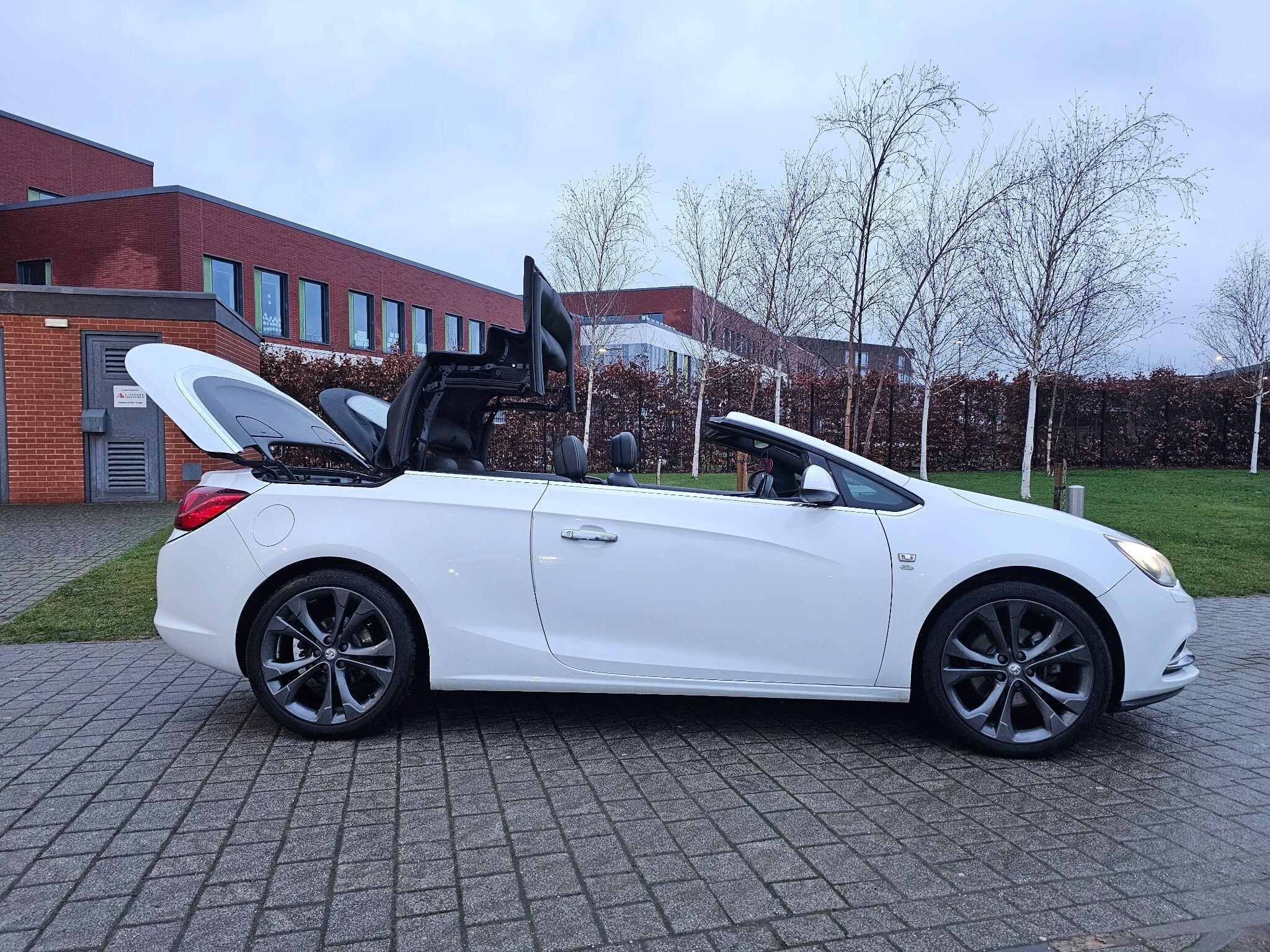 Vauxhall Cascada - Image 21