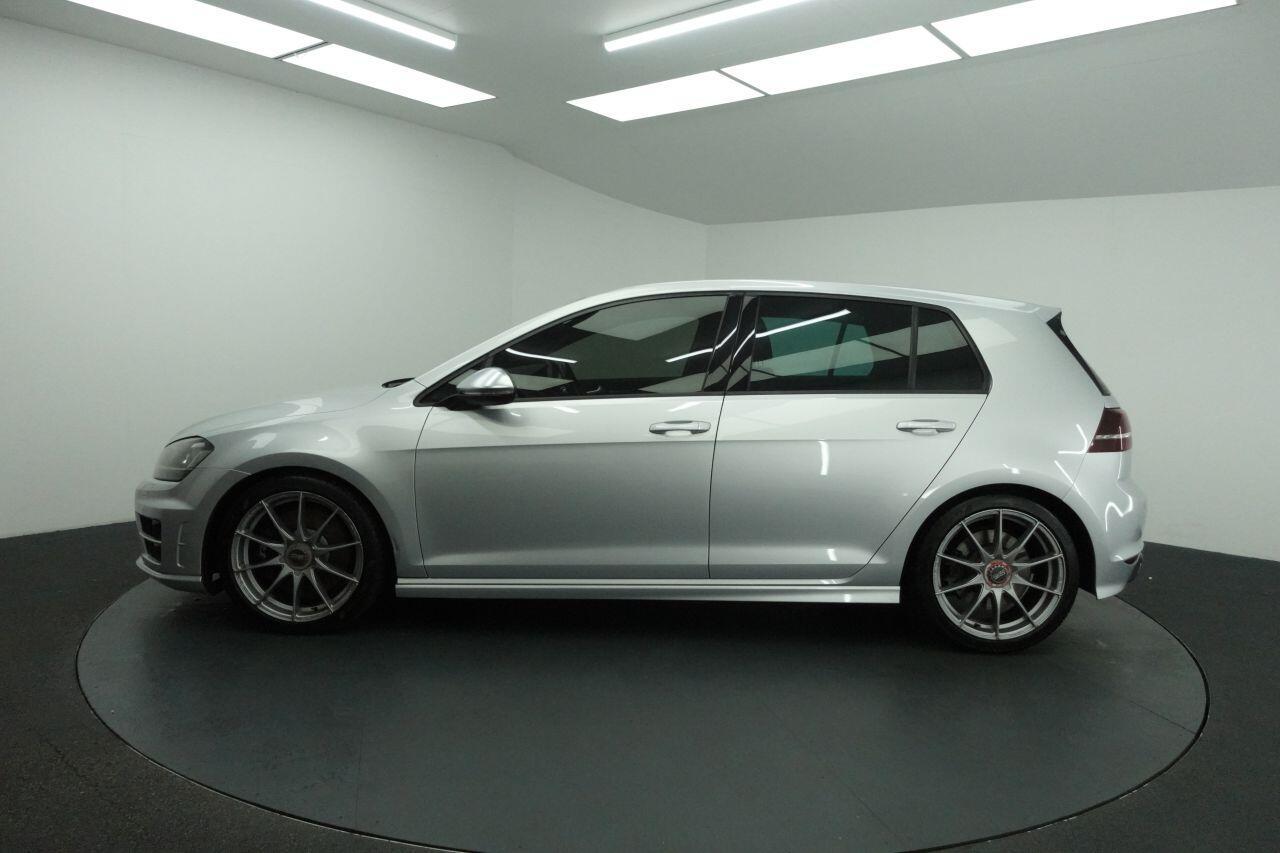 Volkswagen Golf - Image 8