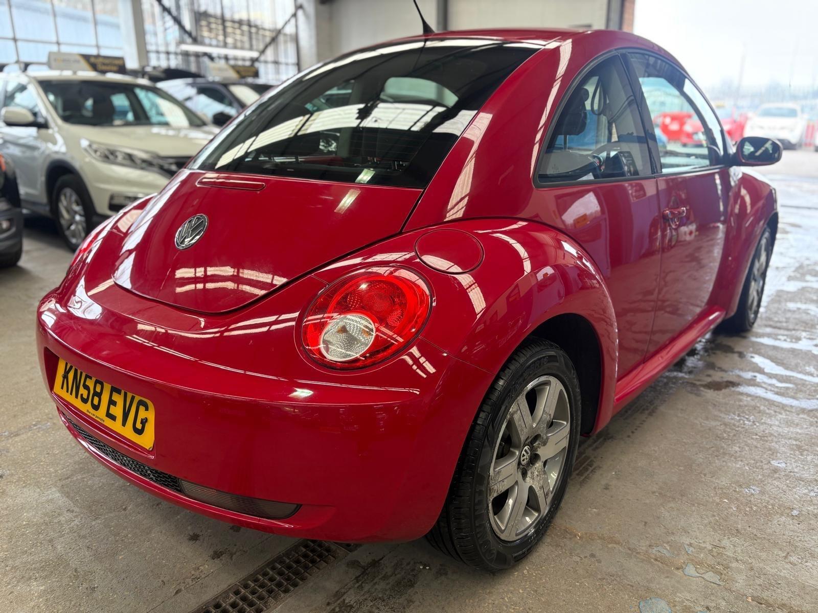 Volkswagen Beetle - Image 7