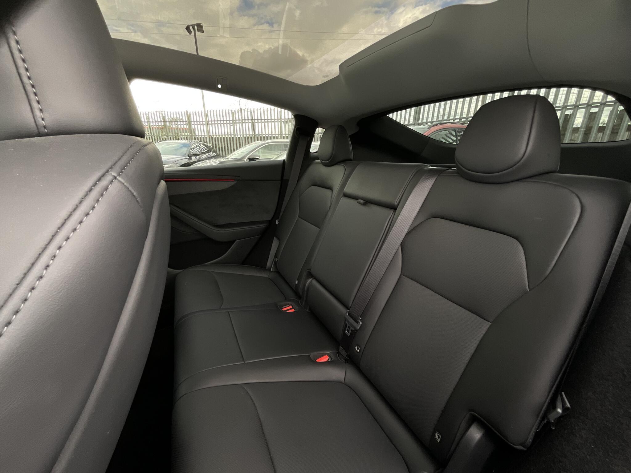 Tesla Model Y - Image 14