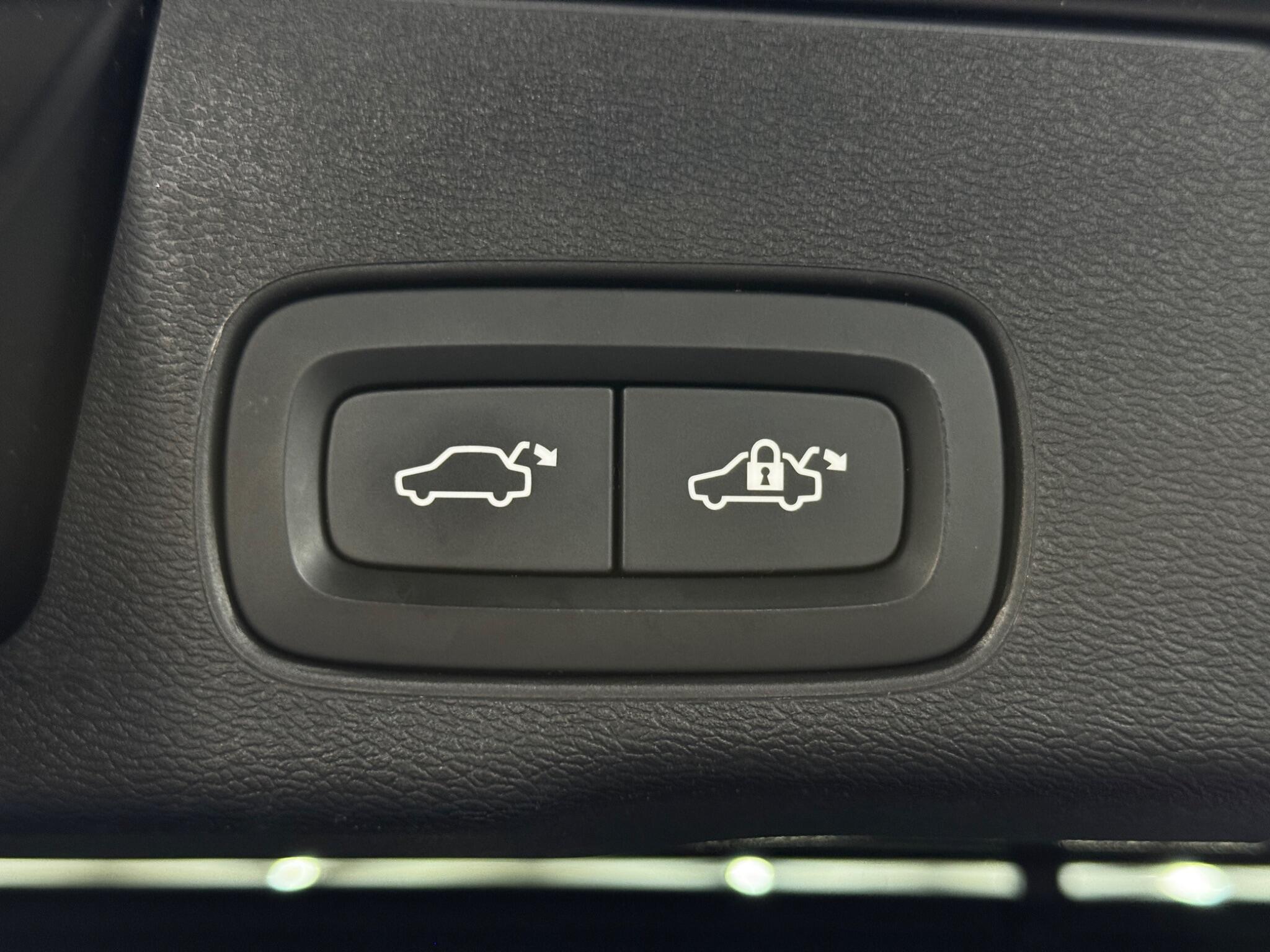 Volvo XC60 - Image 38