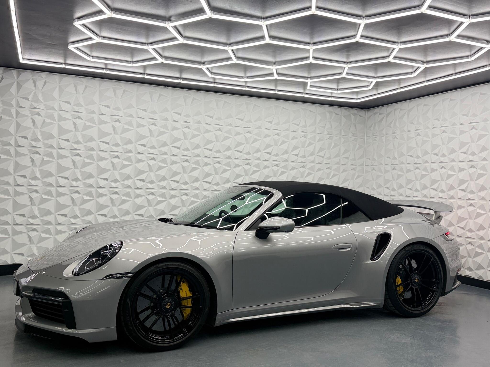 Porsche 911 - Image 13