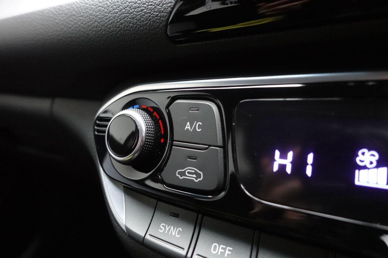 Hyundai i30 - Image 30