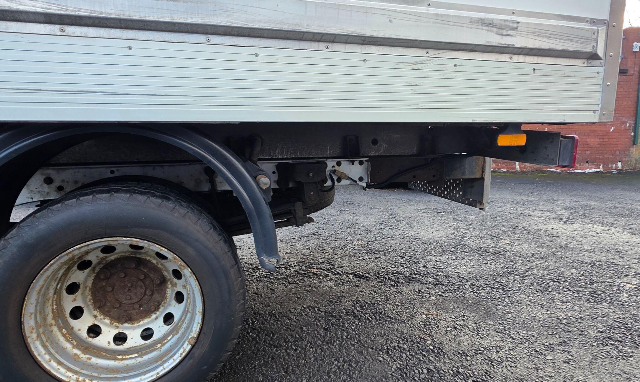 Ford Transit - Image 11