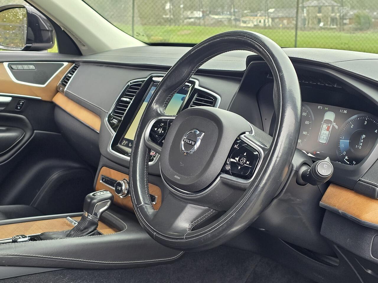 Volvo XC90 - Image 15